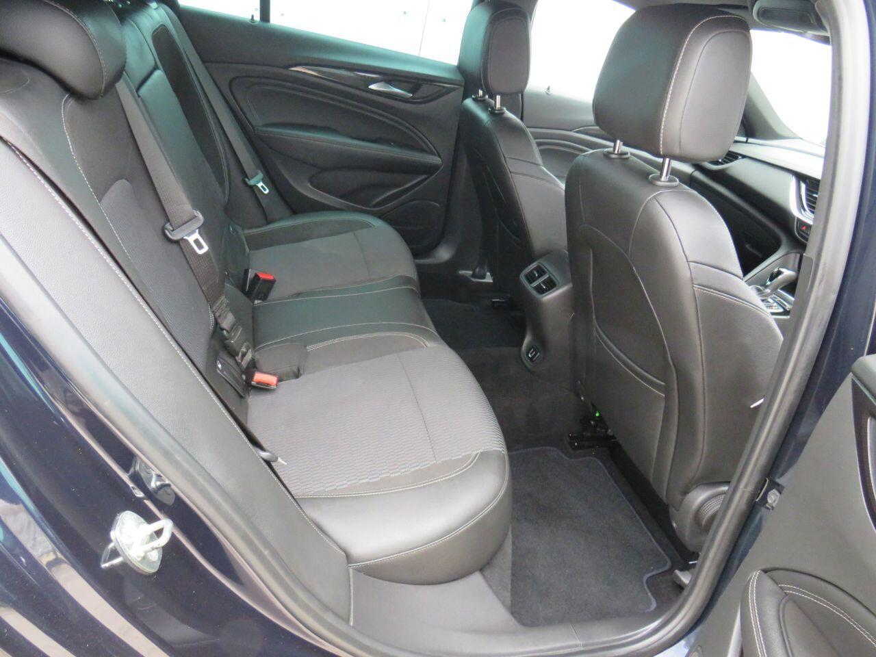 Vauxhall Insignia - Image 8