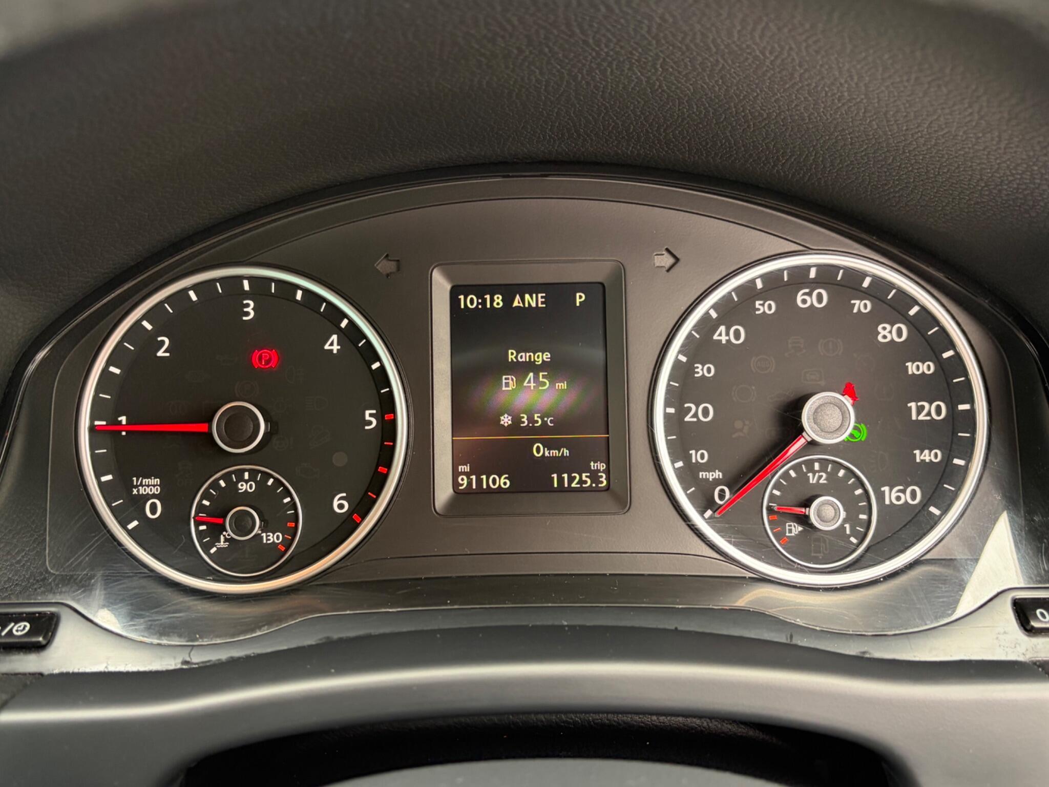 Volkswagen Tiguan - Image 31