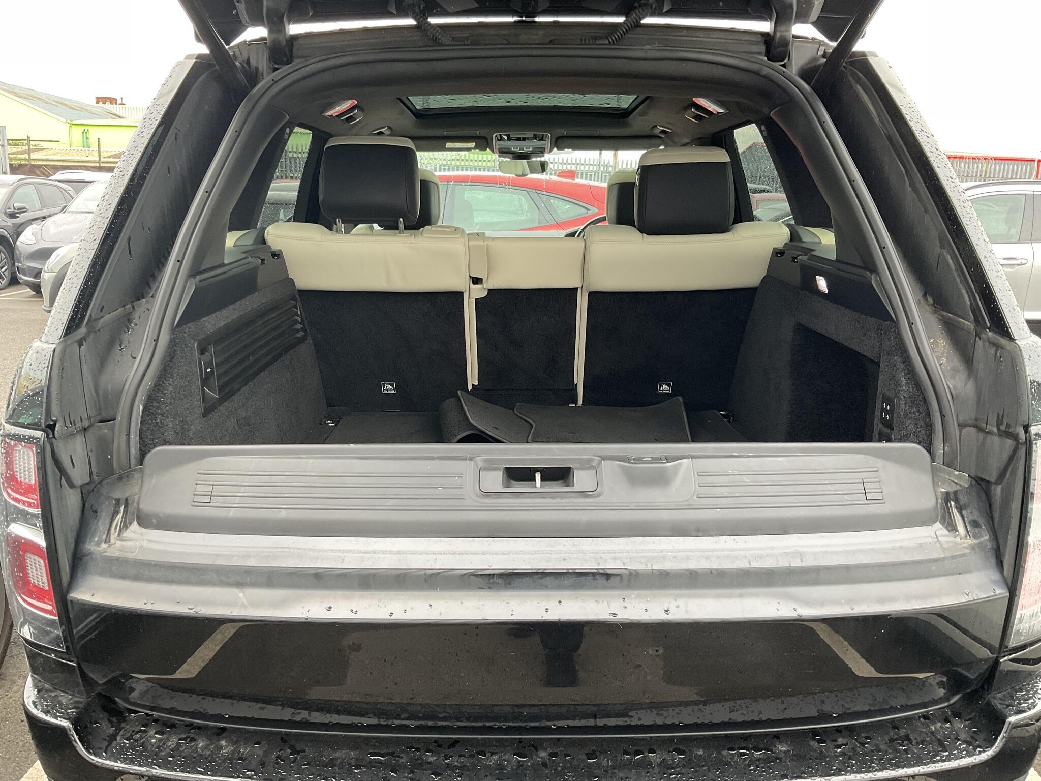 Land Rover Range Rover - Image 20