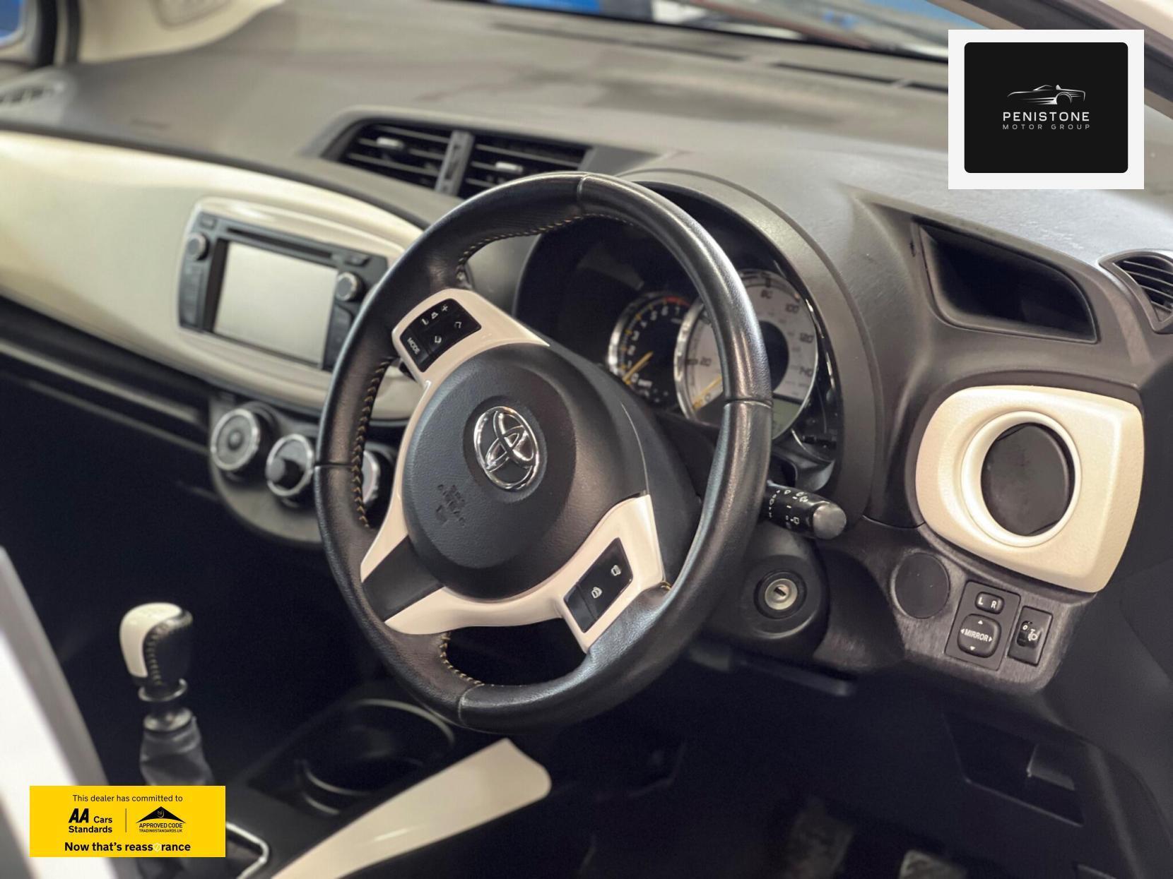 Toyota Yaris - Image 15