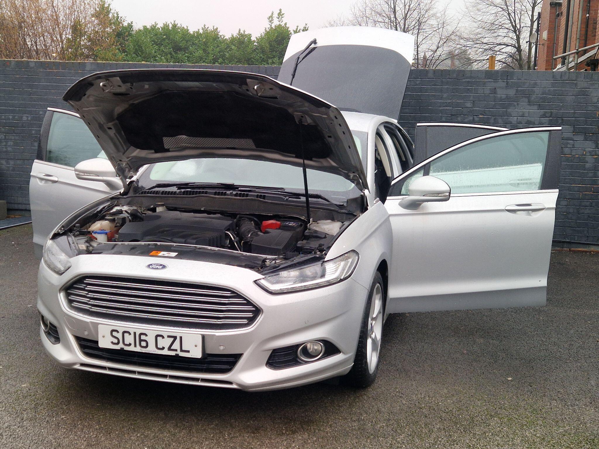 Ford Mondeo - Image 13