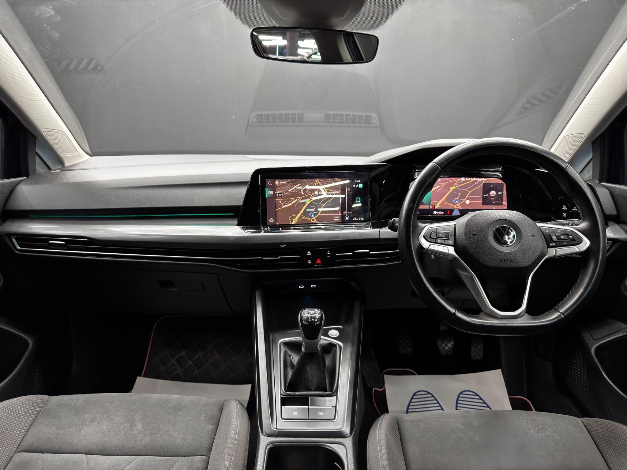 Volkswagen Golf - Image 10