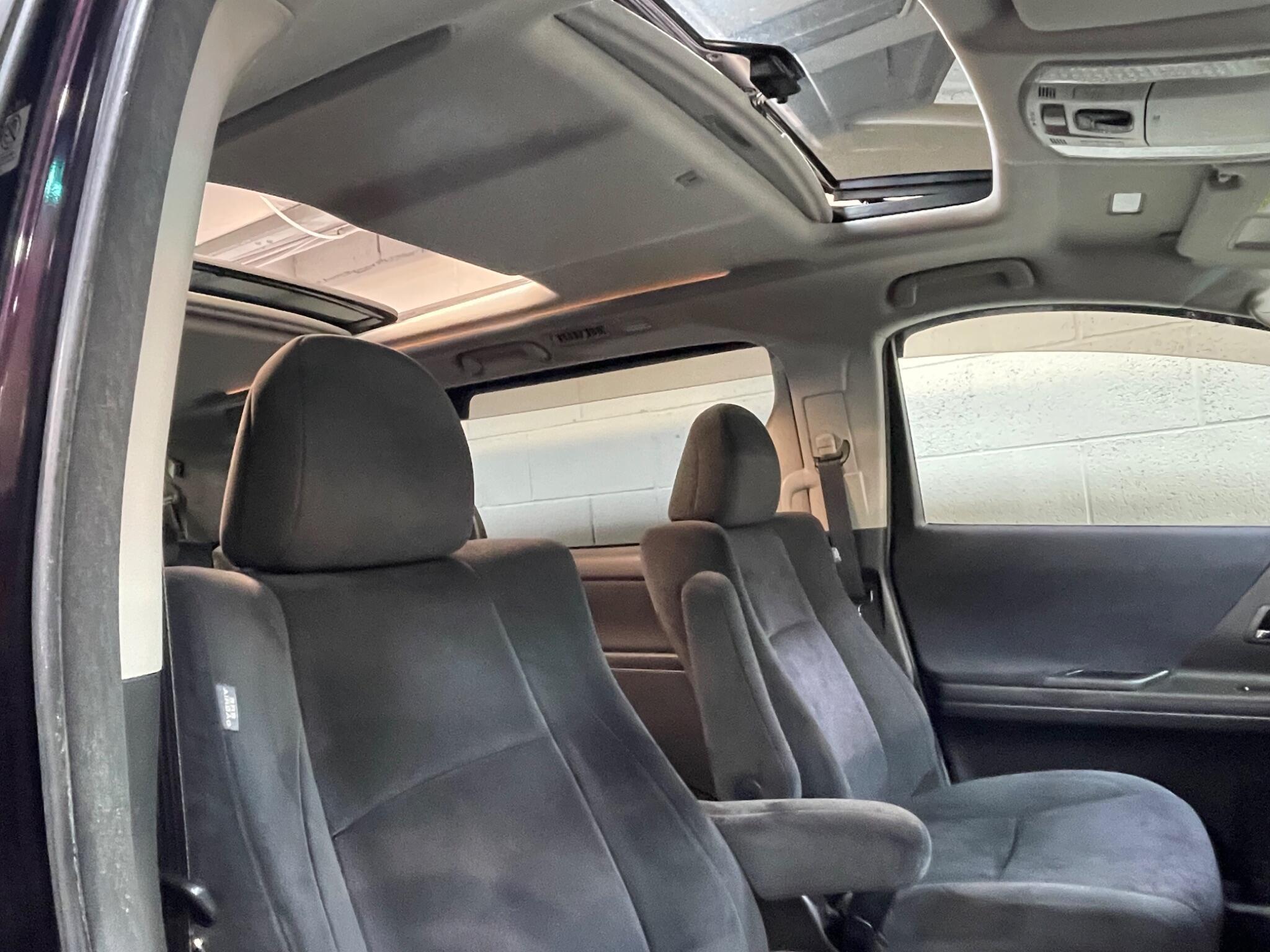 Toyota Vellfire - Image 9