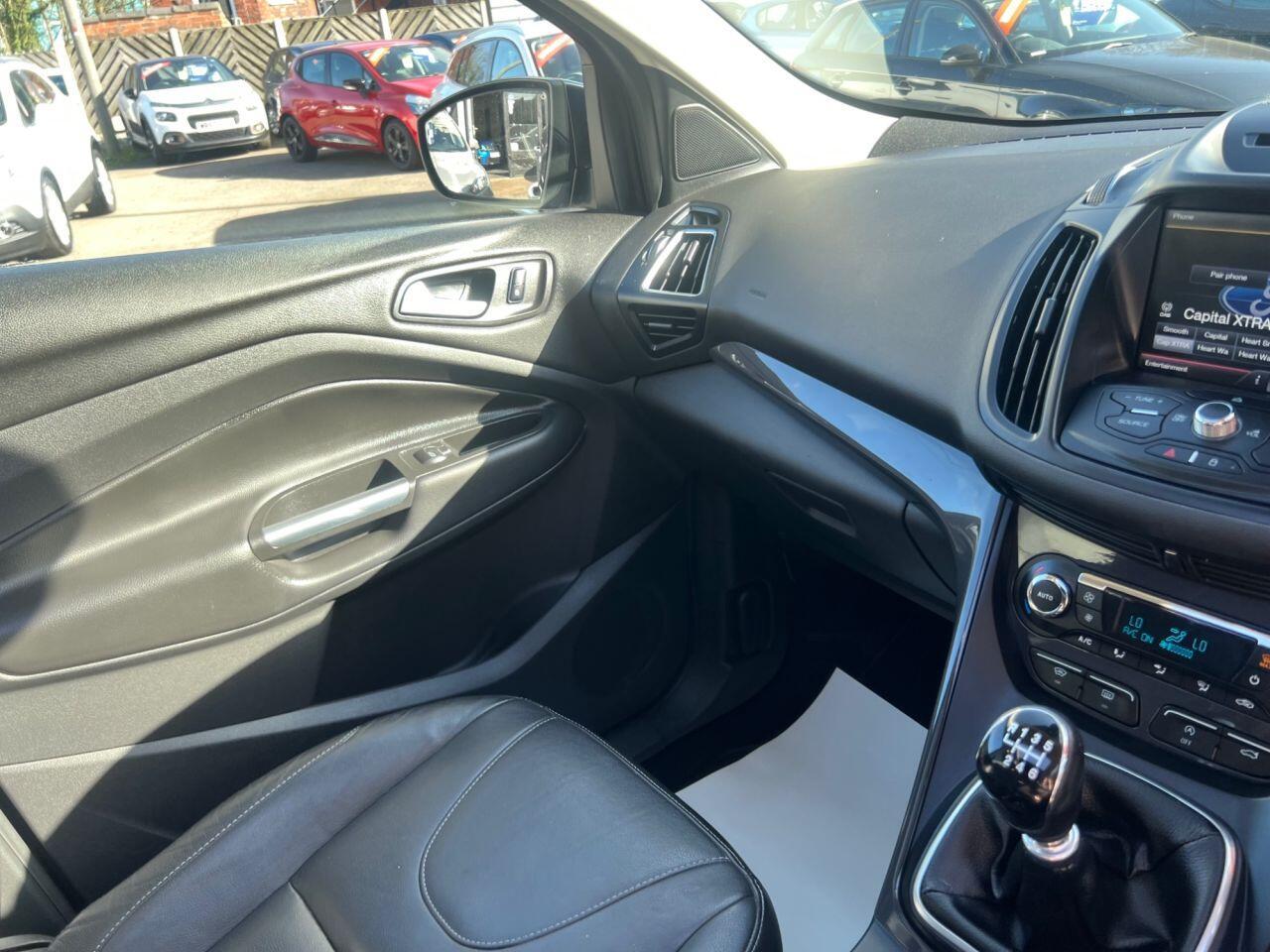 Ford Kuga - Image 33