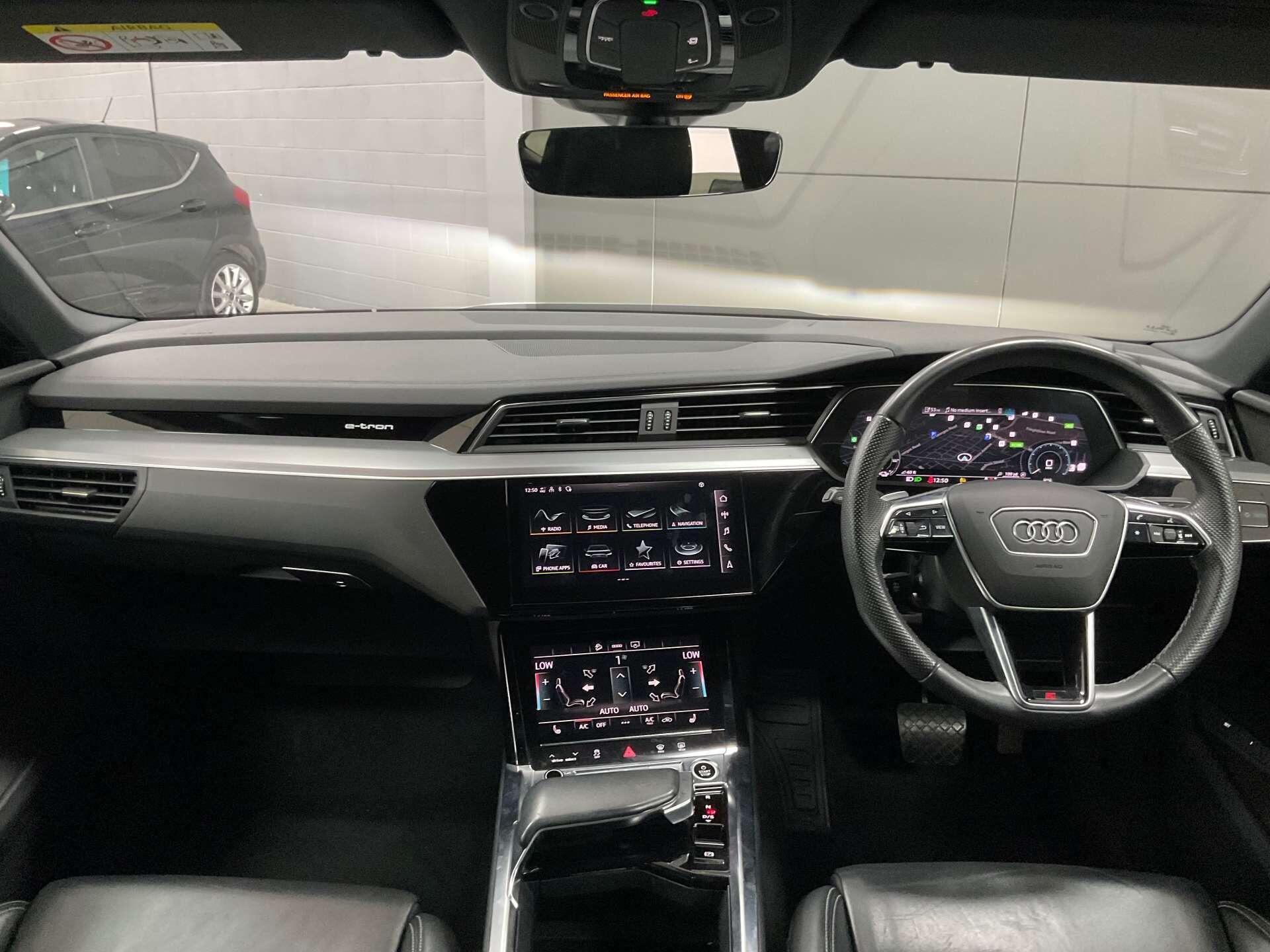 Audi E-Tron - Image 12