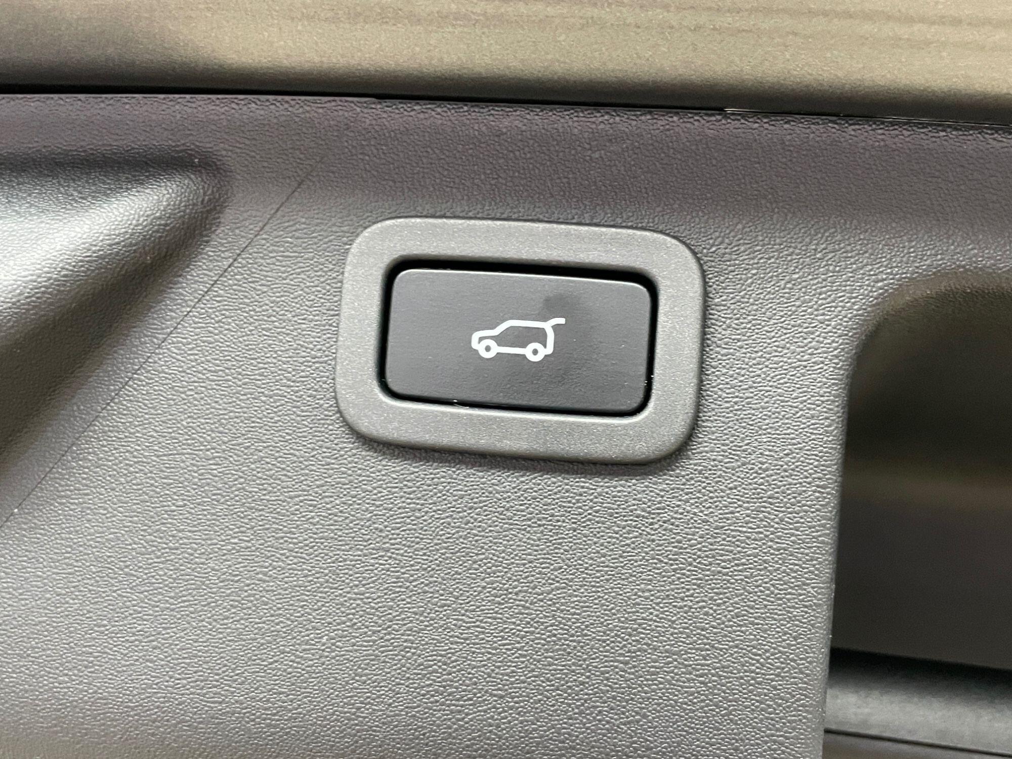 Land Rover DISCOVERY SPORT - Image 18