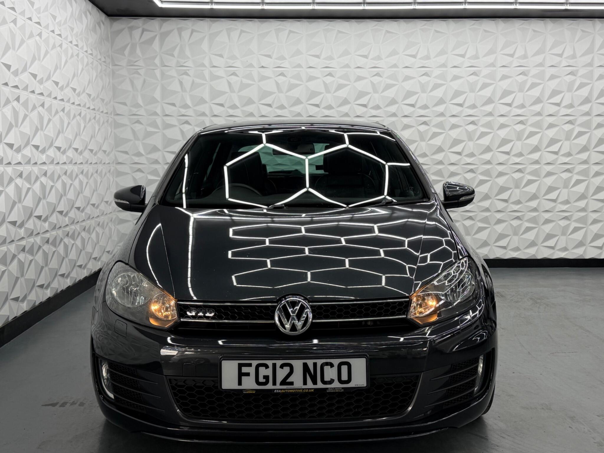 Volkswagen Golf - Image 4