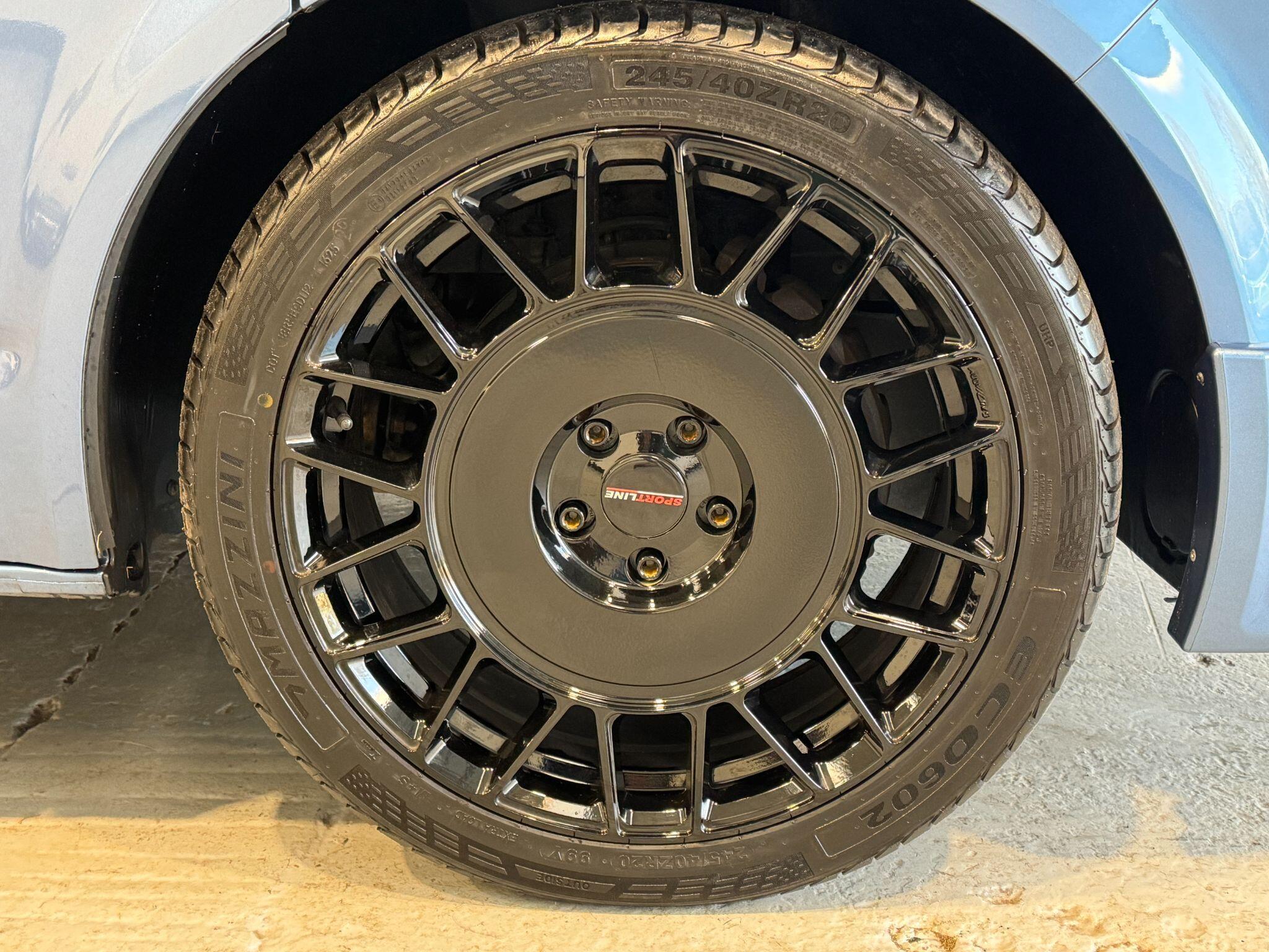 Volkswagen Transporter - Image 26