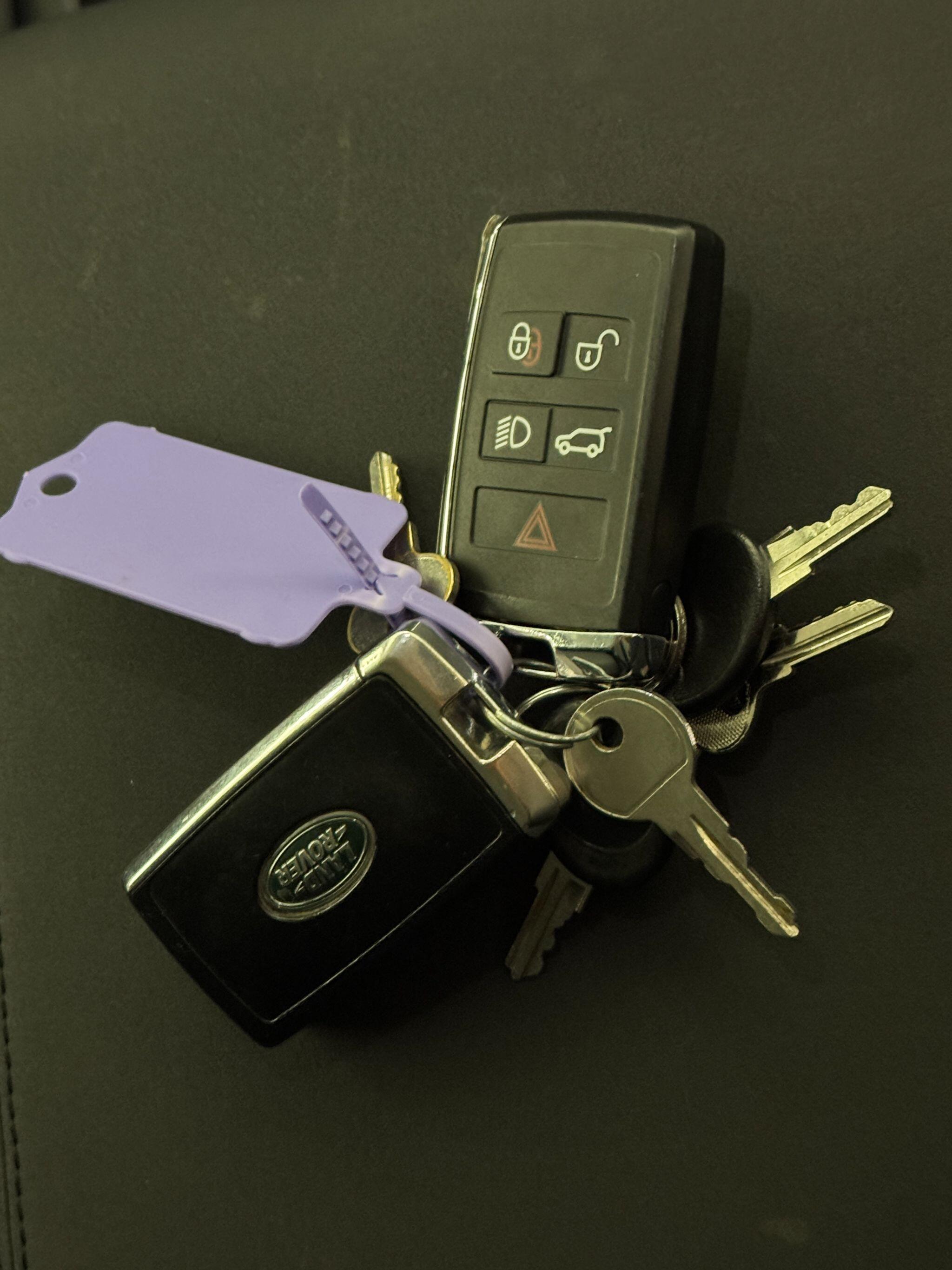 Land Rover Defender 110 - Image 38