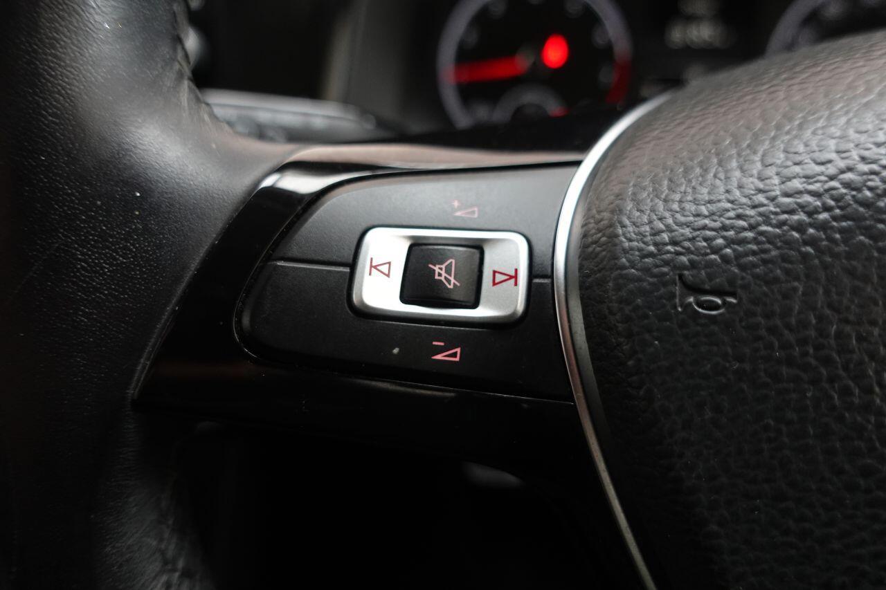 Volkswagen Polo - Image 27