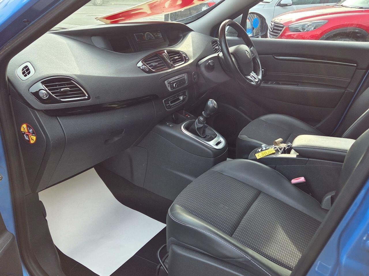 Renault Scenic - Image 14