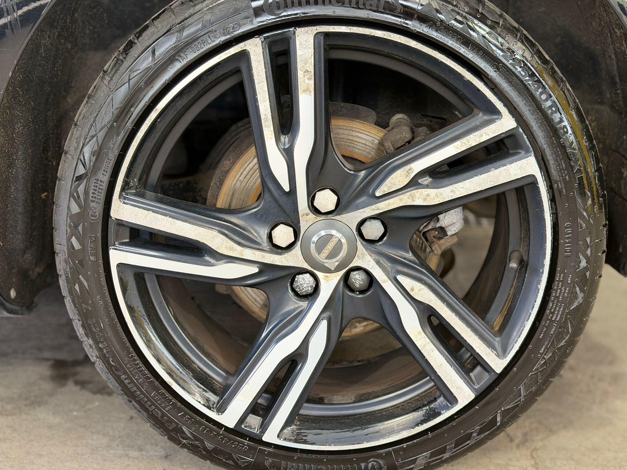 Volvo V40 - Image 30