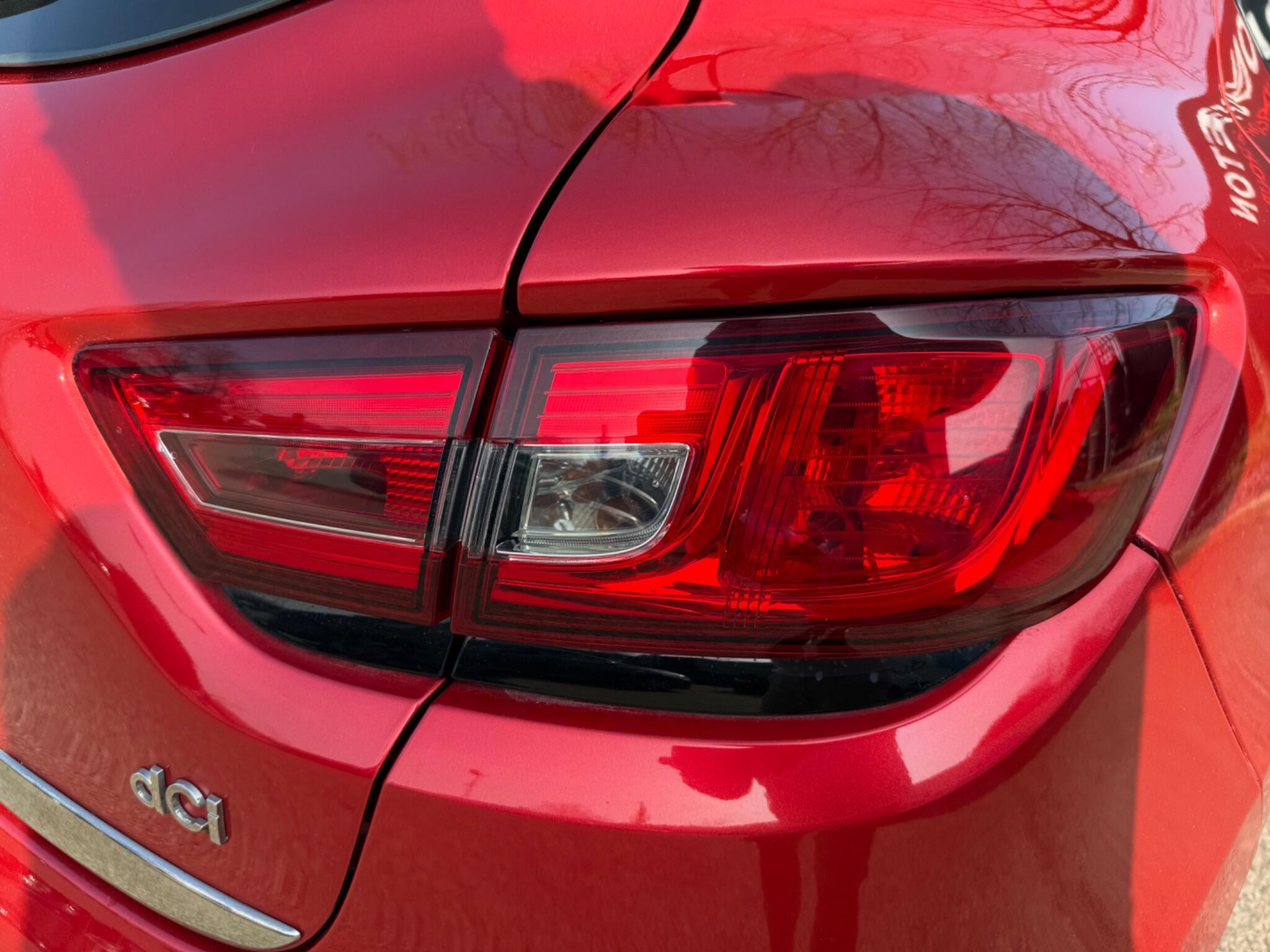 Renault Clio - Image 46