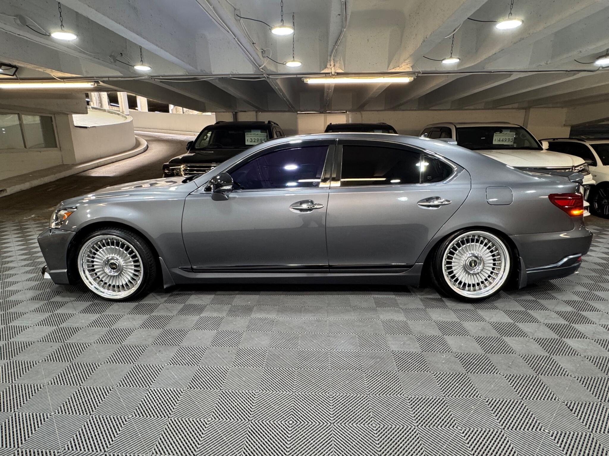 Lexus LS - Image 2