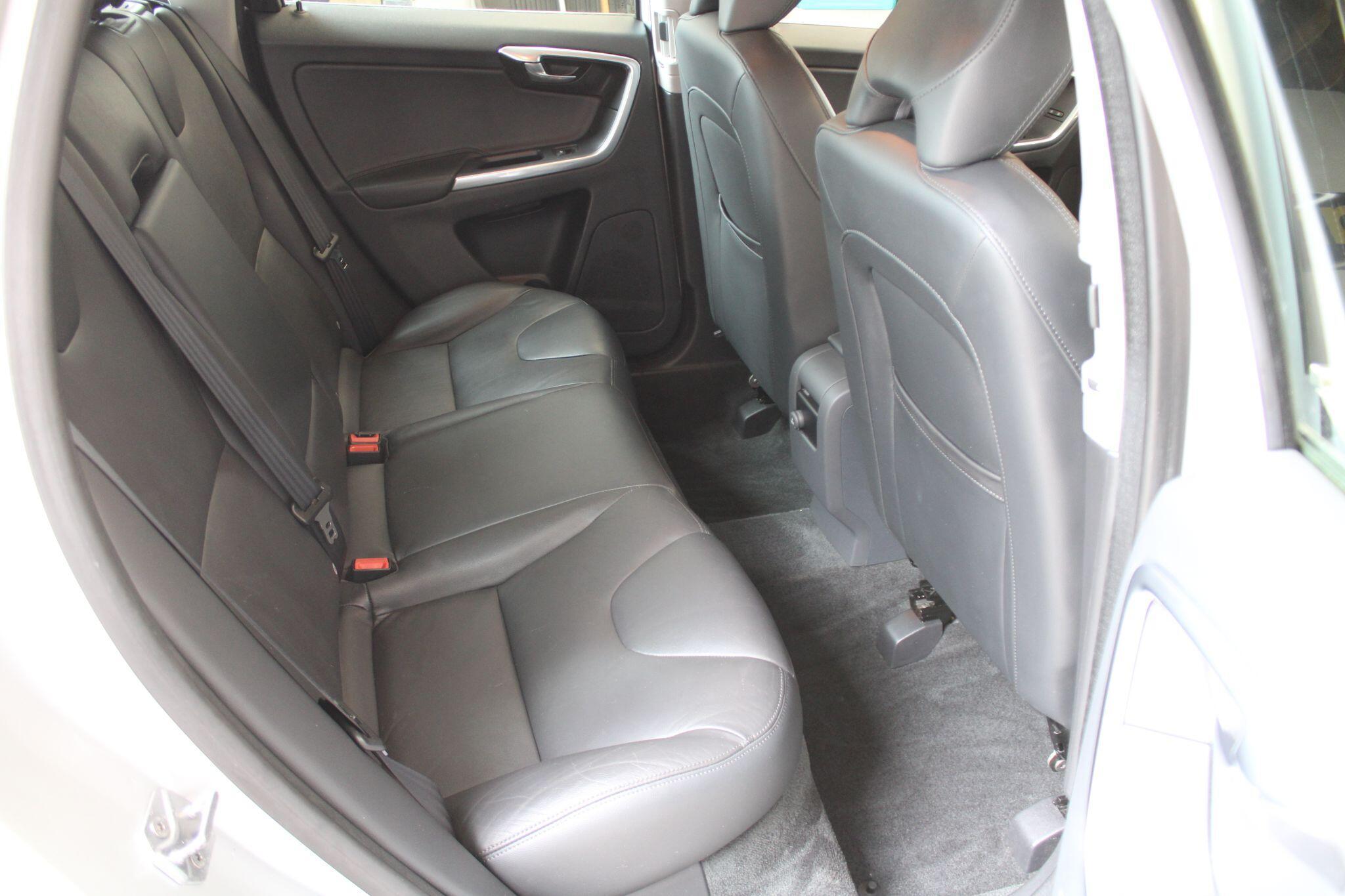 Volvo XC60 - Image 28