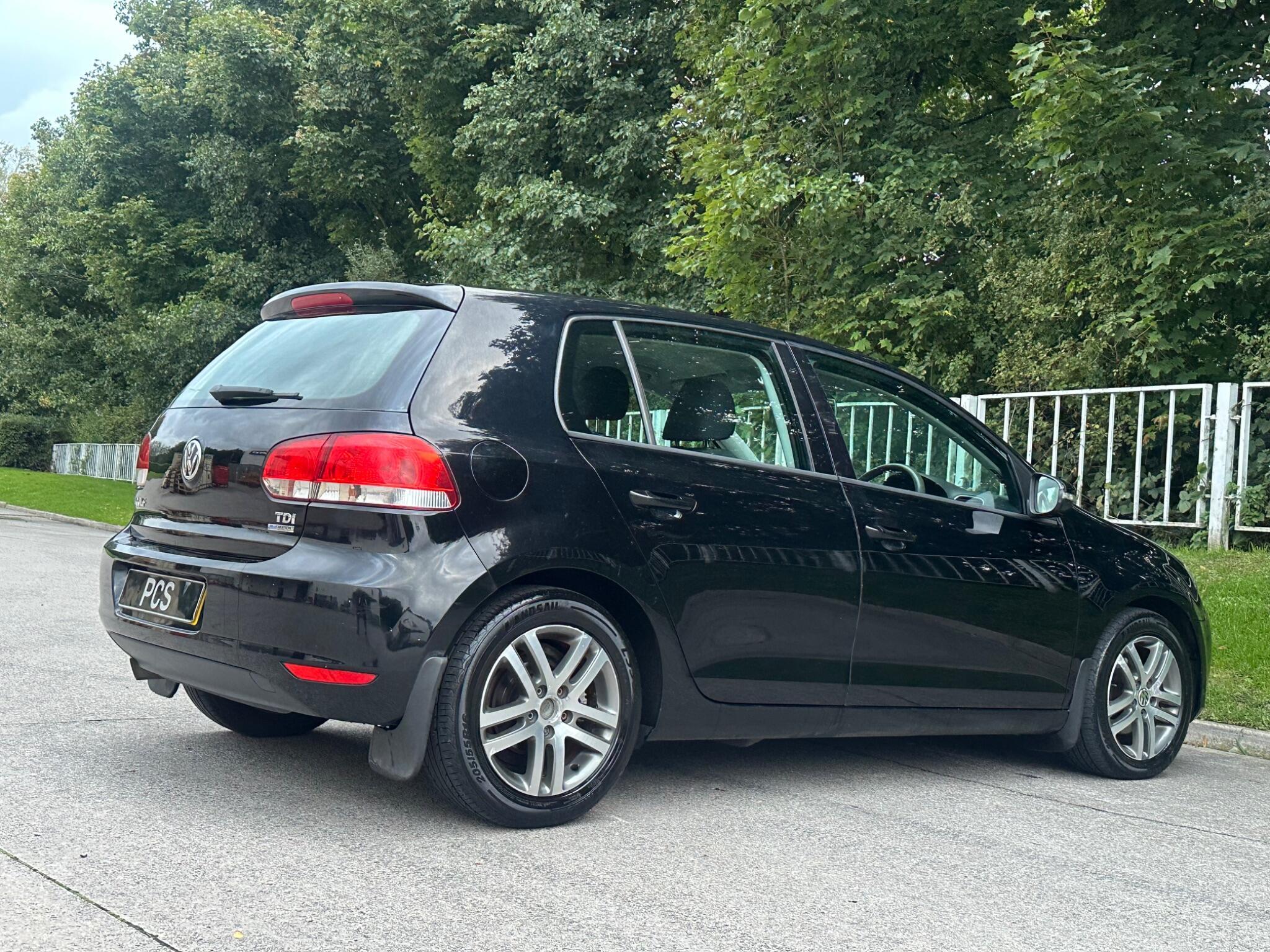 Volkswagen Golf - Image 15