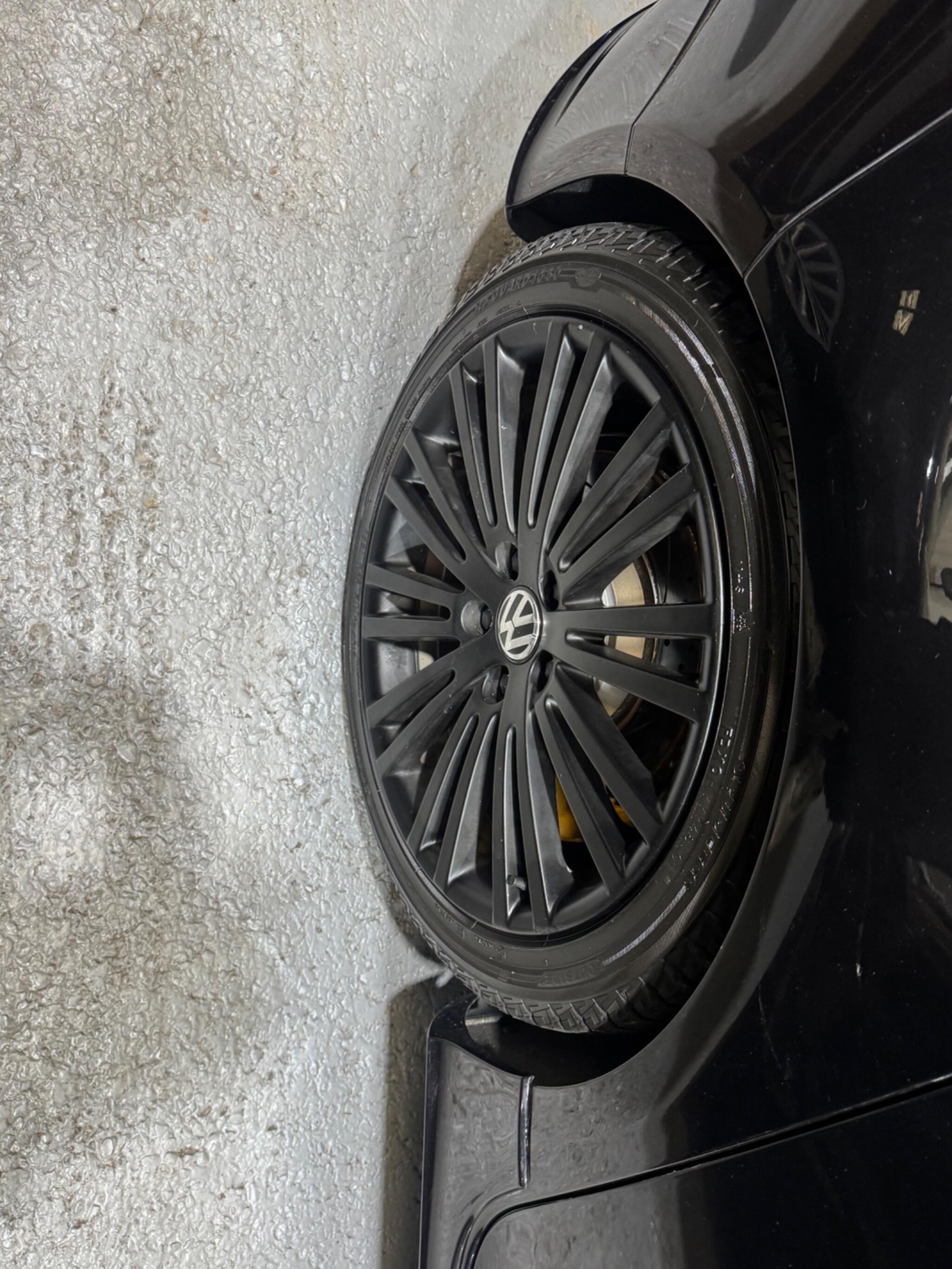 Volkswagen Golf - Image 14