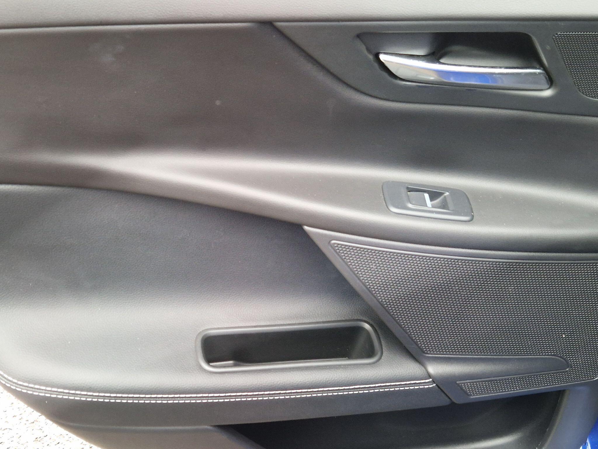 Jaguar XE - Image 41