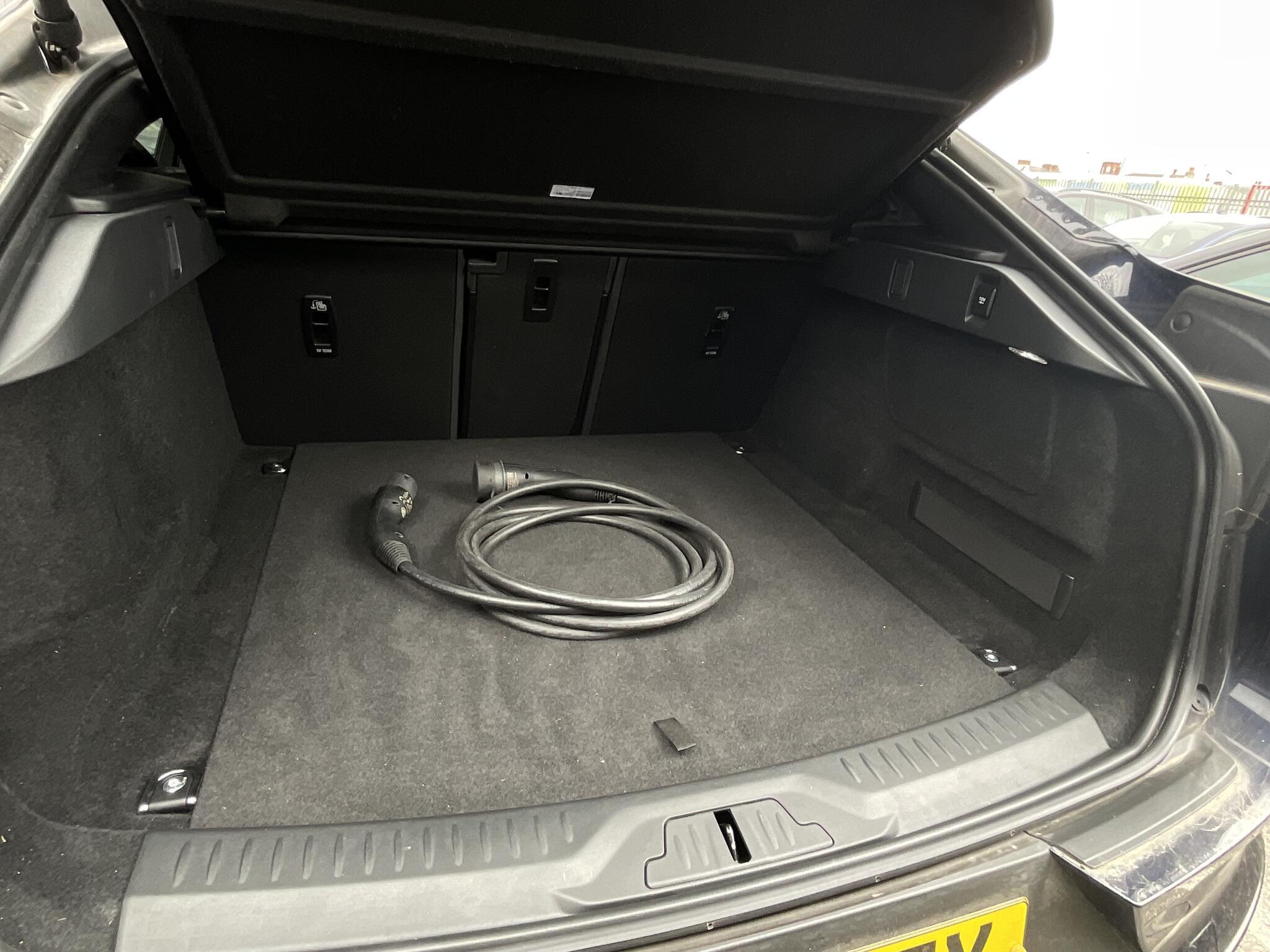 Jaguar I-Pace - Image 20