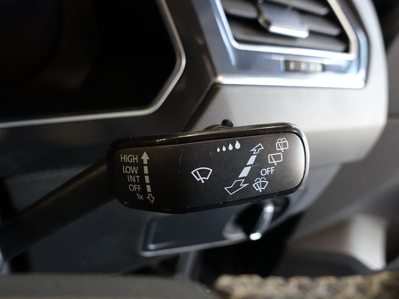 Volkswagen Tiguan - Image 22