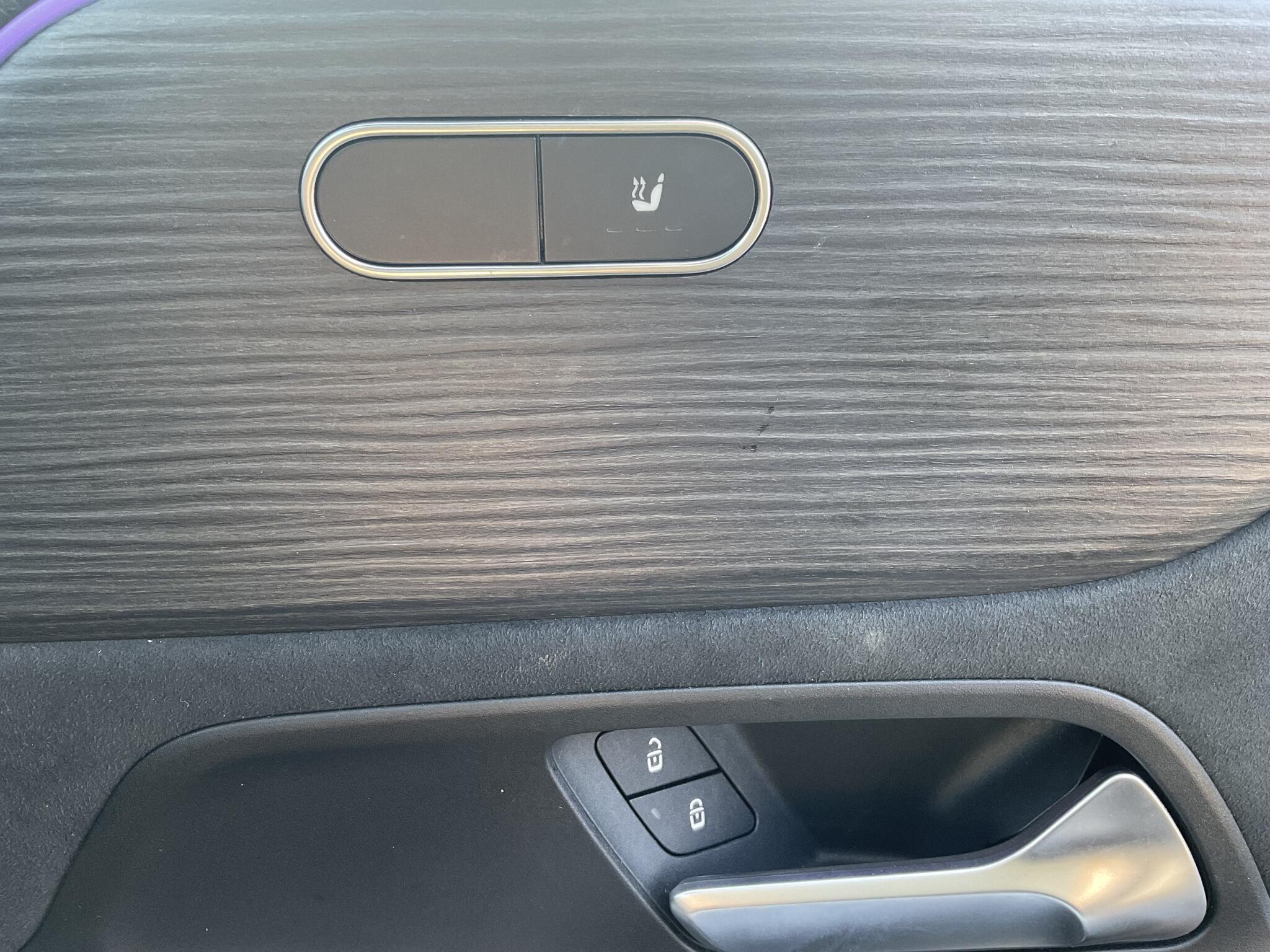 Mercedes Eqb - Image 16