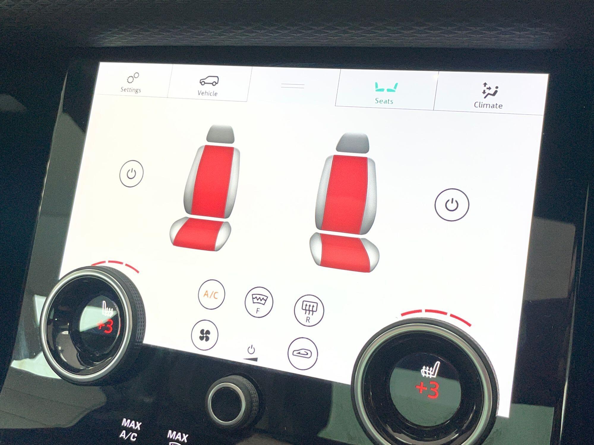 Land Rover Range Rover Velar - Image 51