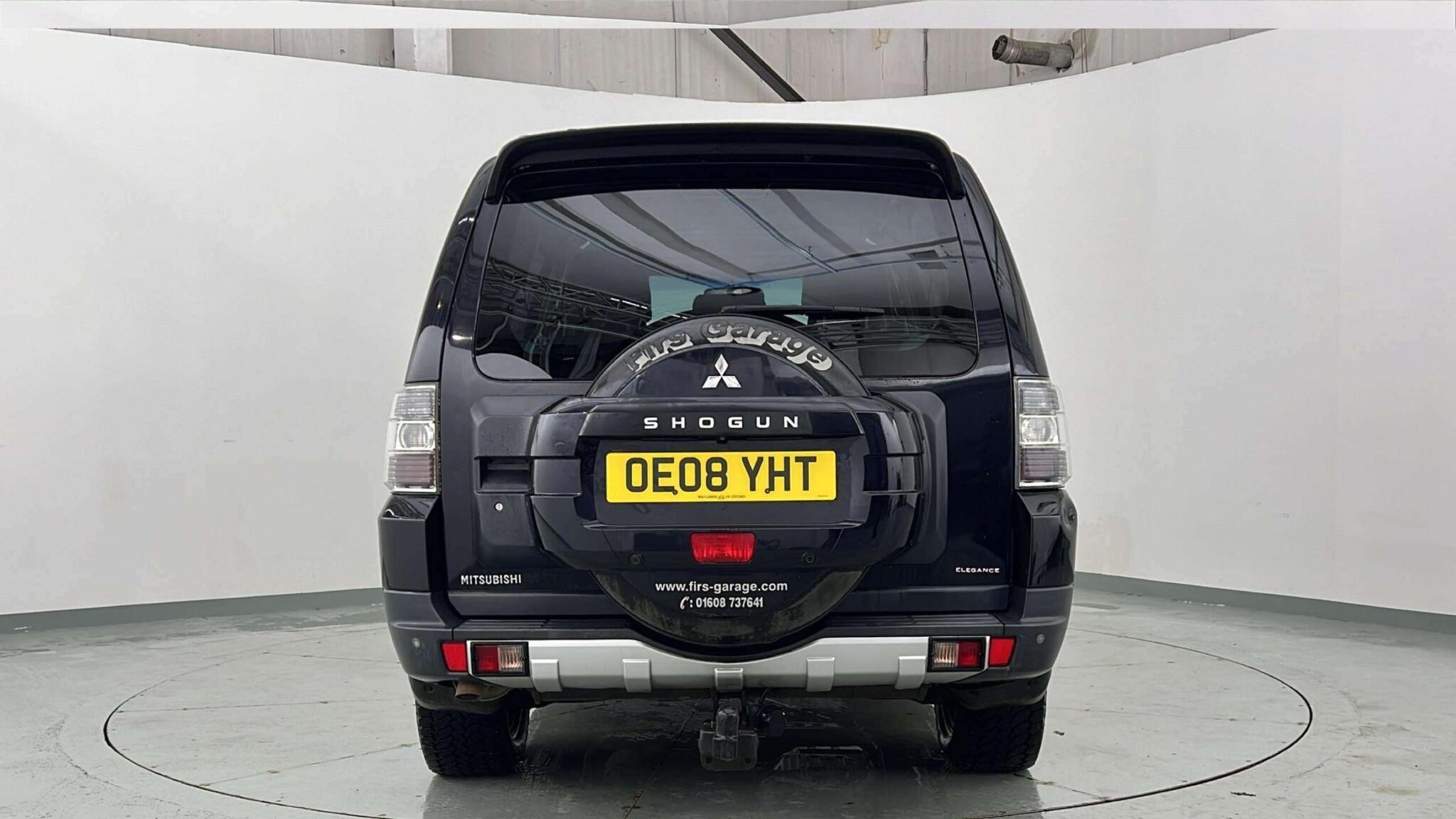 Mitsubishi Shogun - Image 4