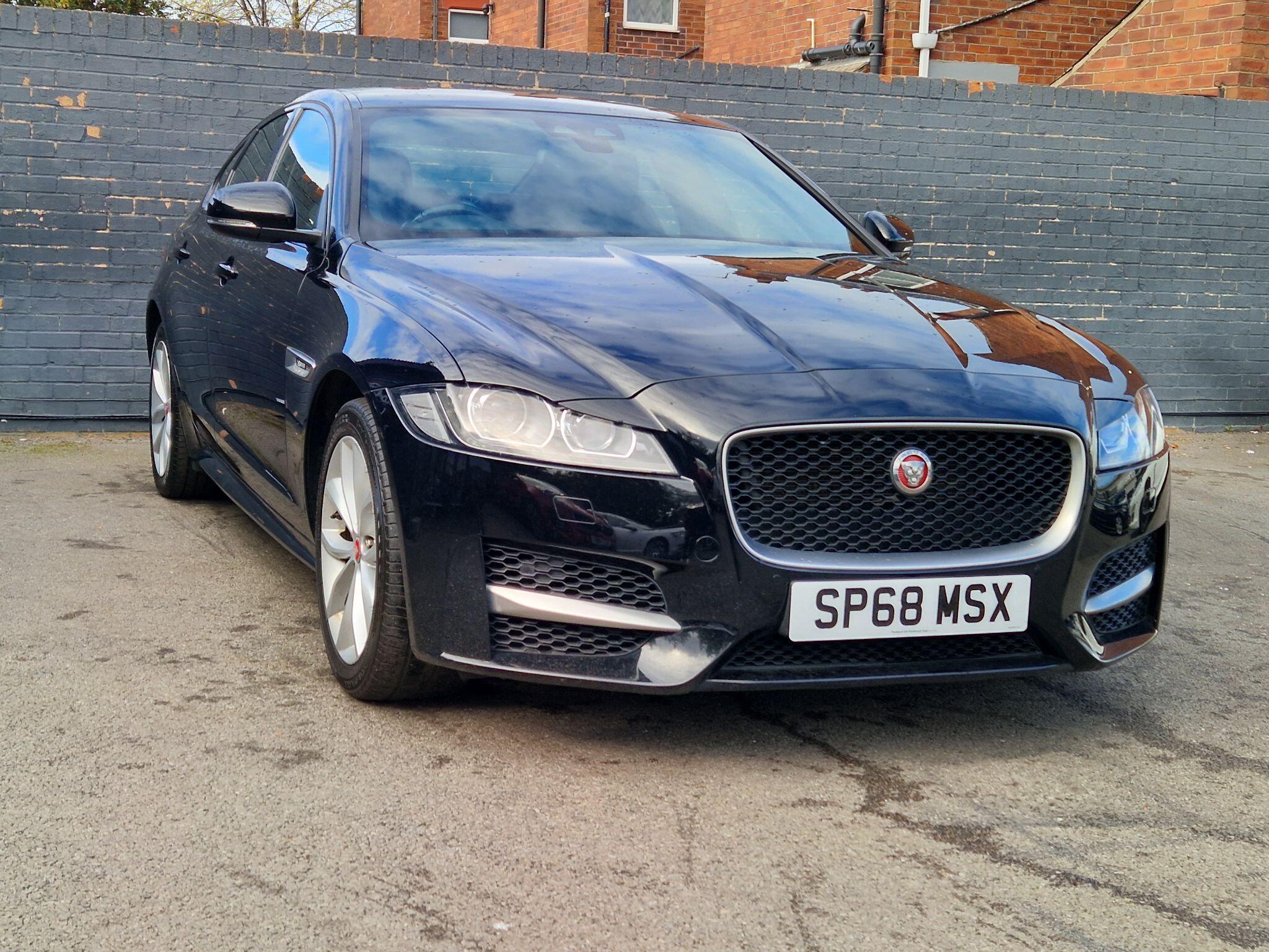 Jaguar XF - Image 16