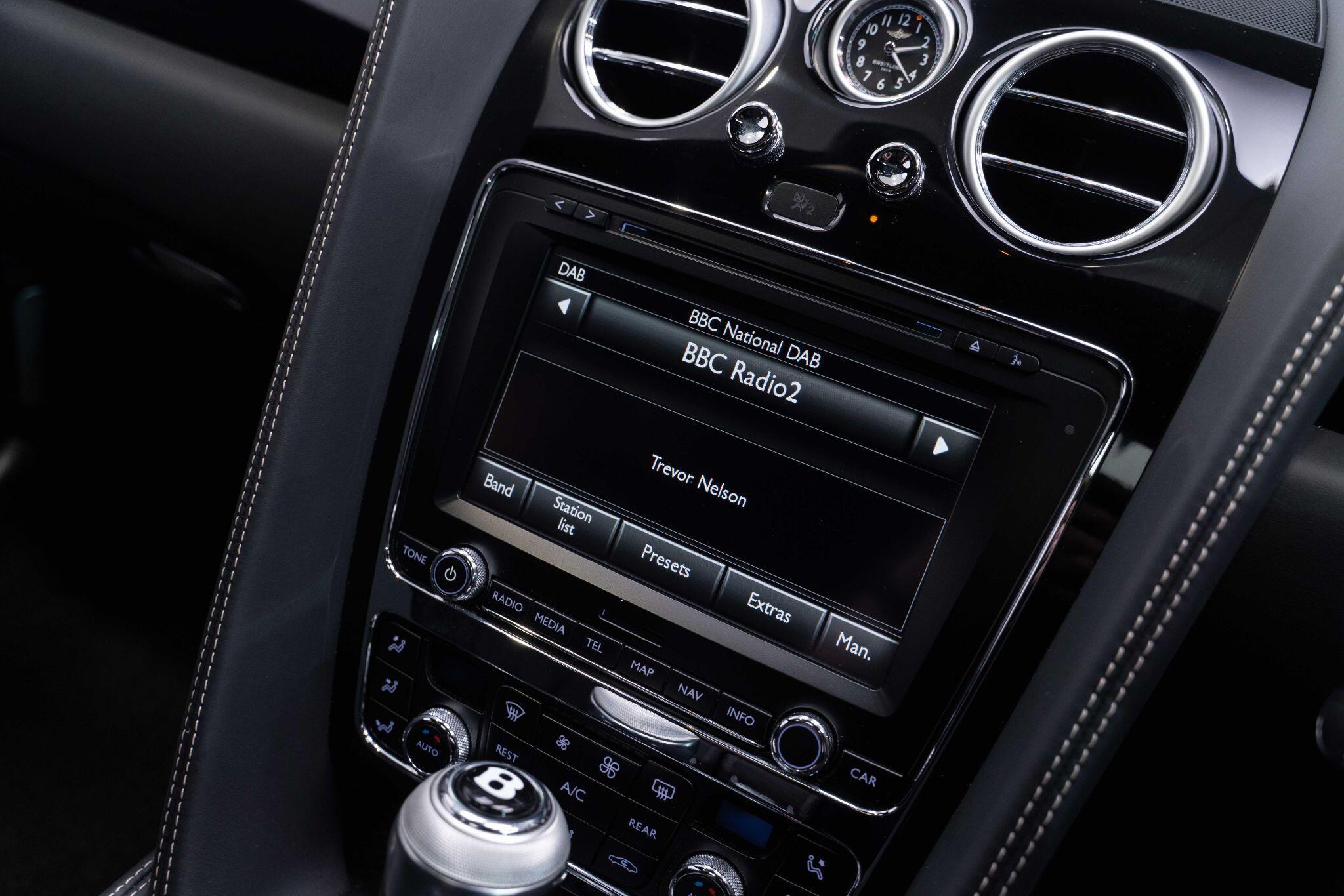 Bentley Flying Spur - Image 15