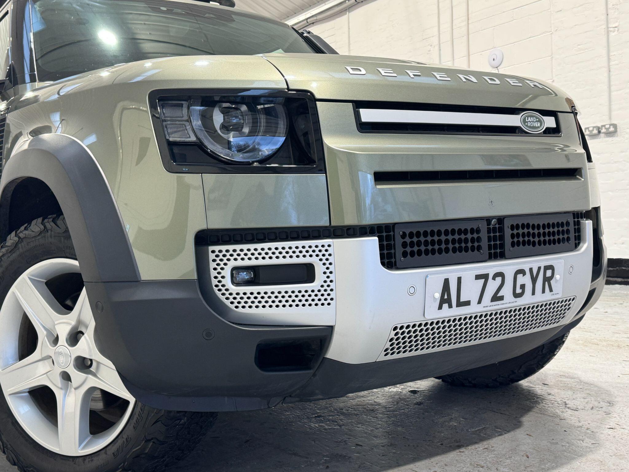 Land Rover Defender 110 - Image 93