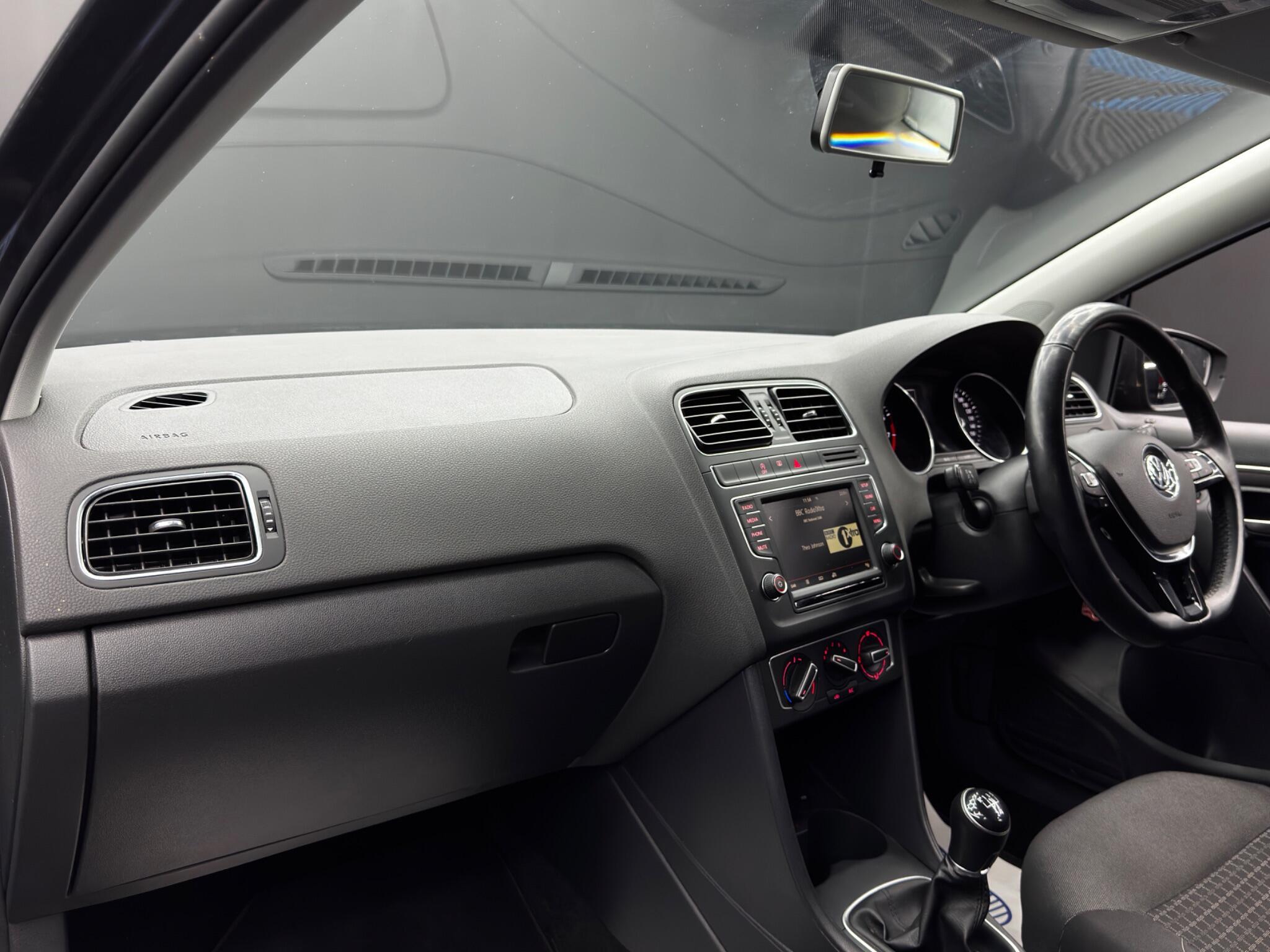 Volkswagen Polo - Image 11