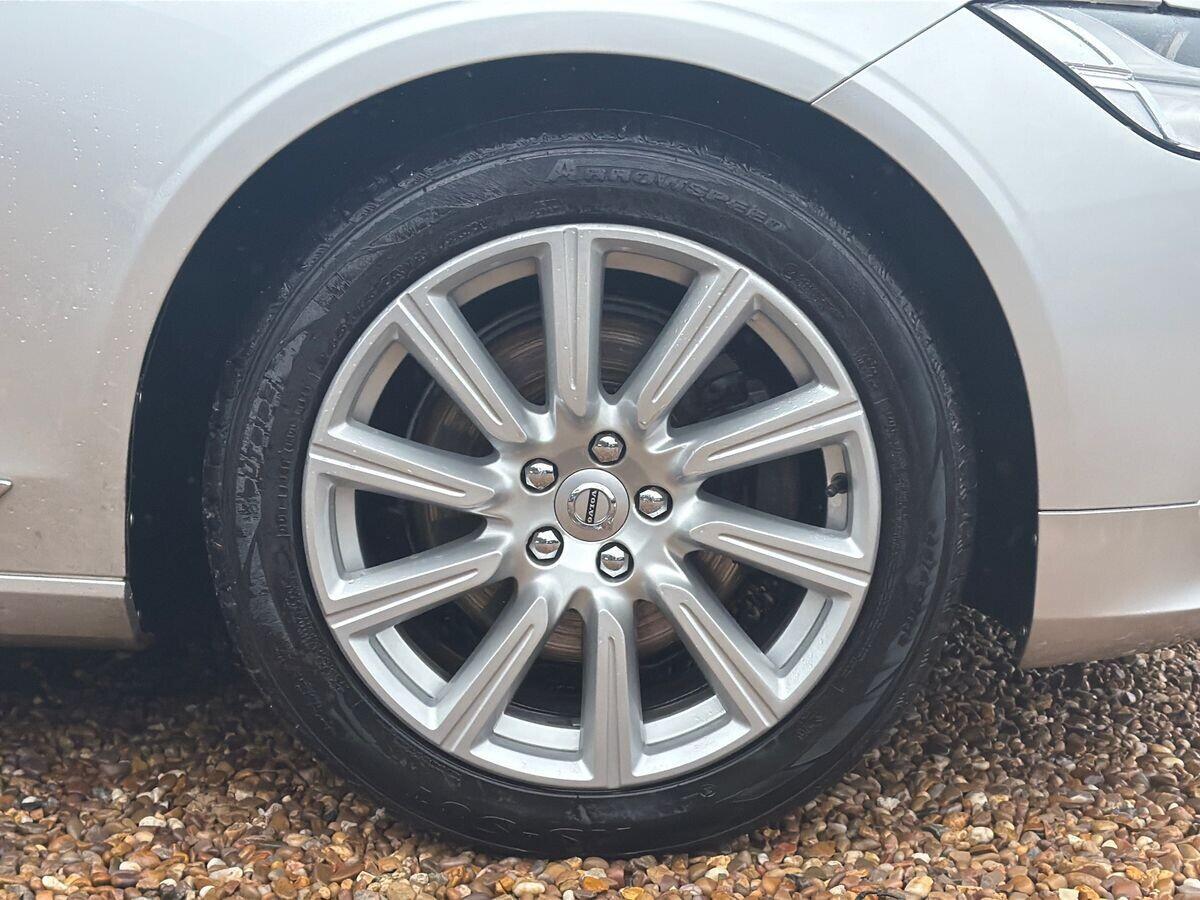 Volvo S90 - Image 13
