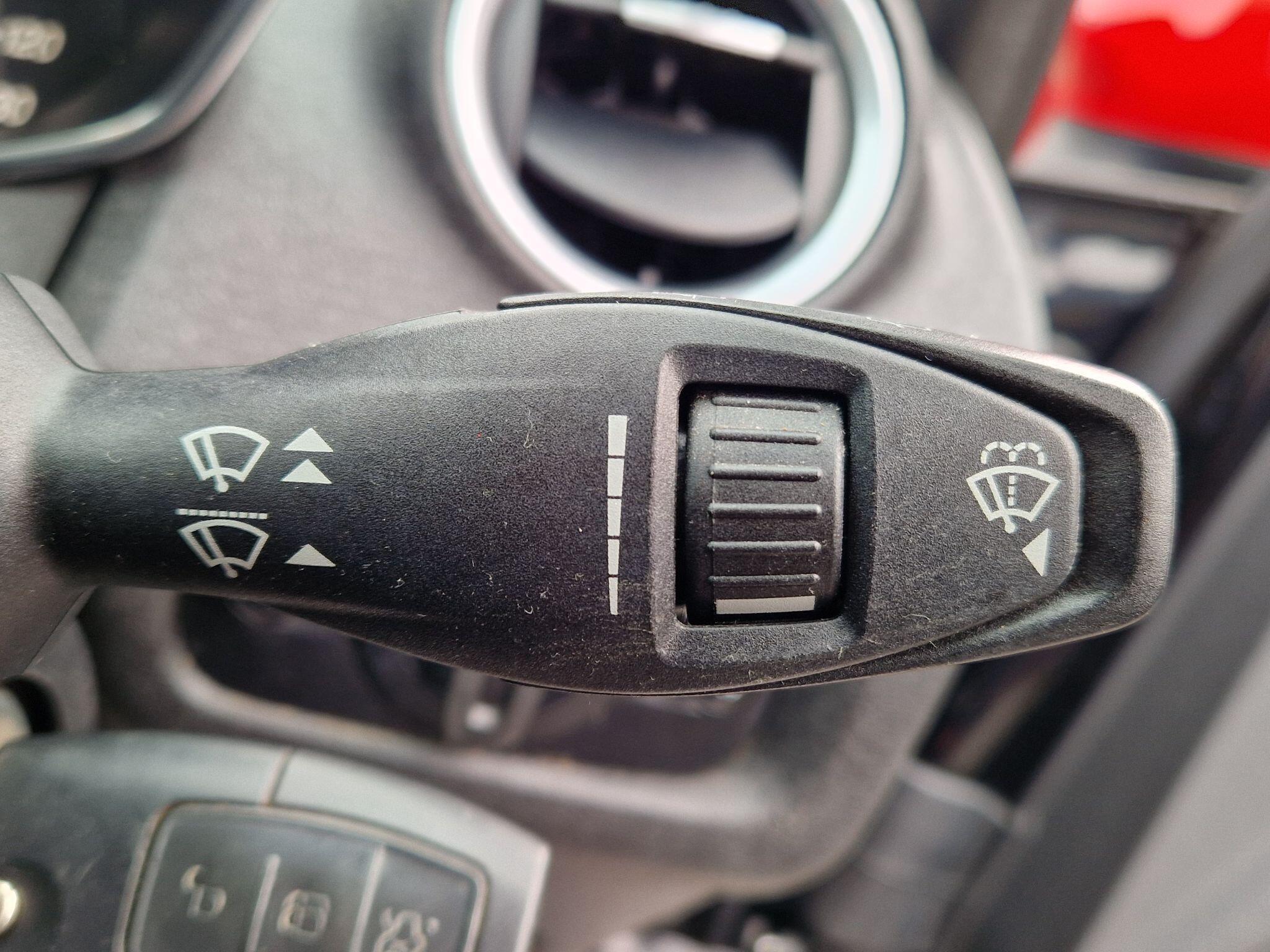 Ford Fiesta - Image 26