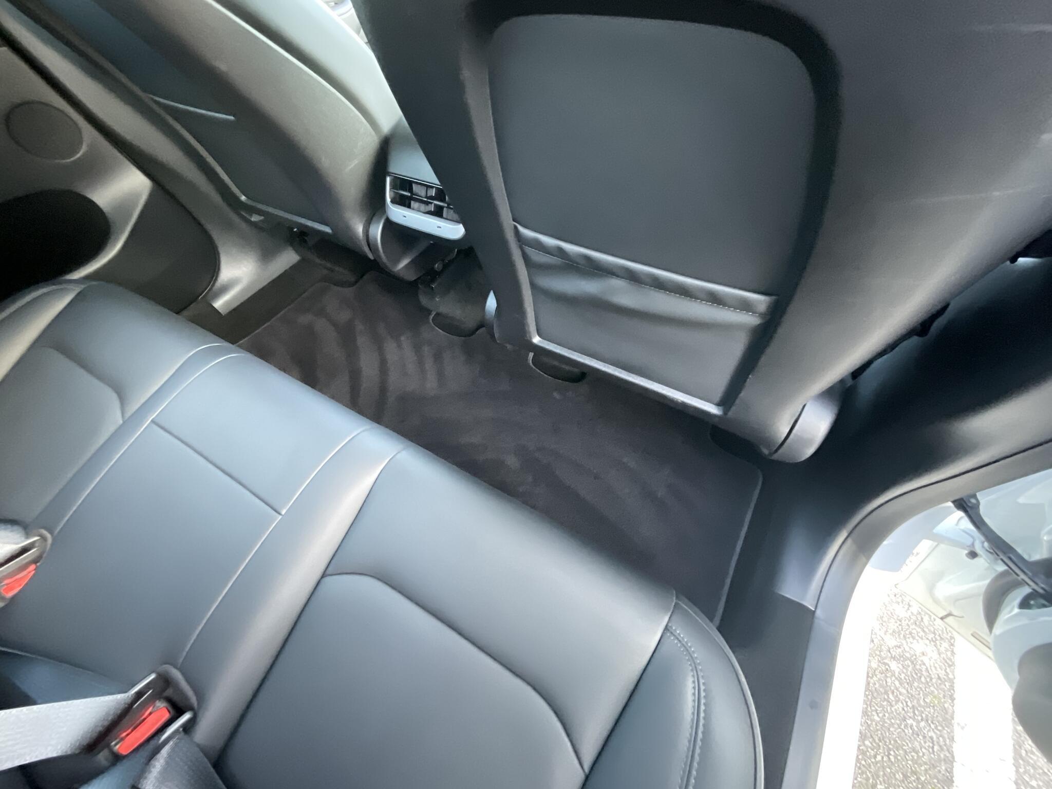 Tesla Model Y - Image 21