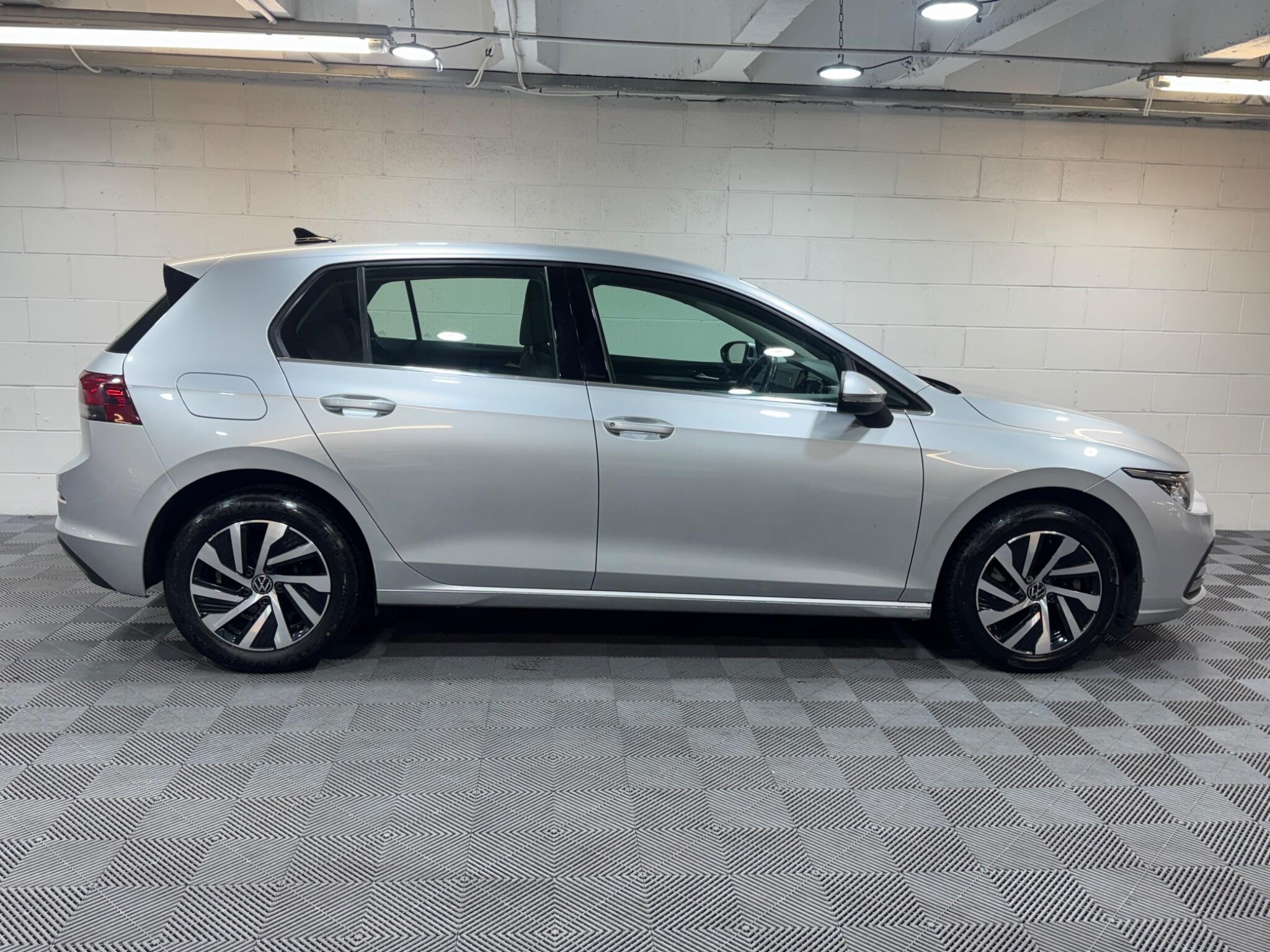 Volkswagen Golf - Image 5