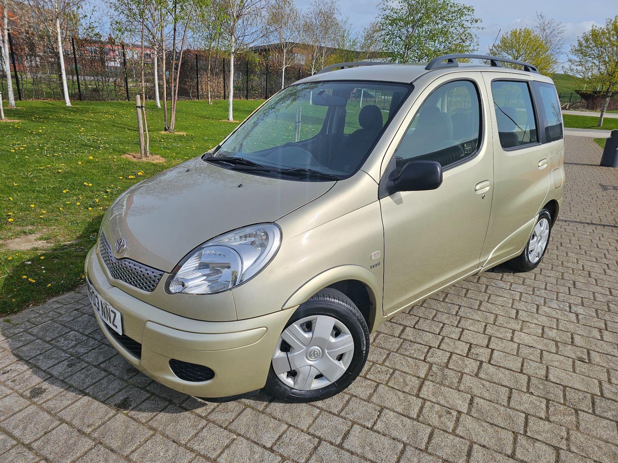 Toyota Yaris Verso - Image 16