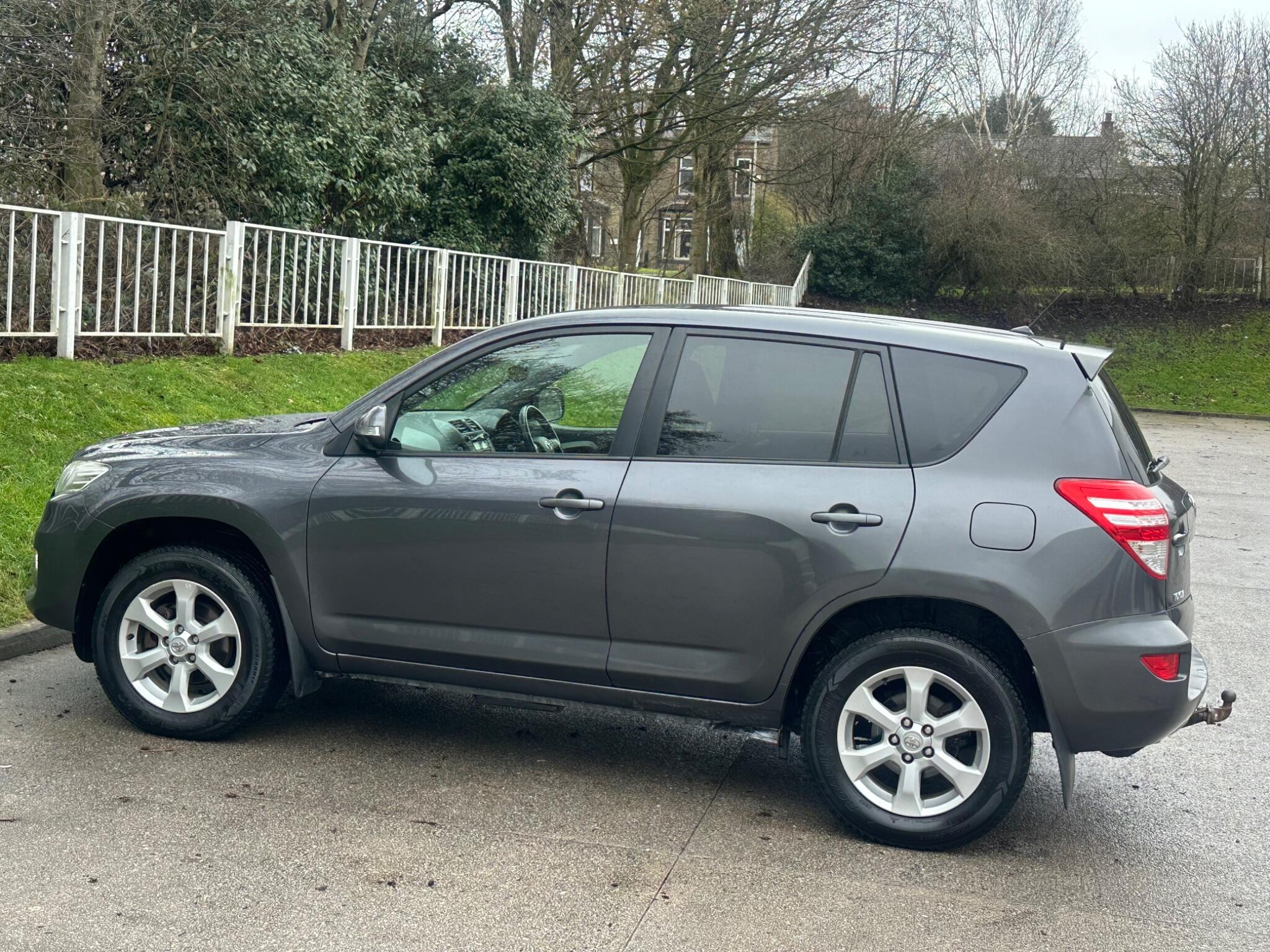 Toyota RAV4 - Image 15