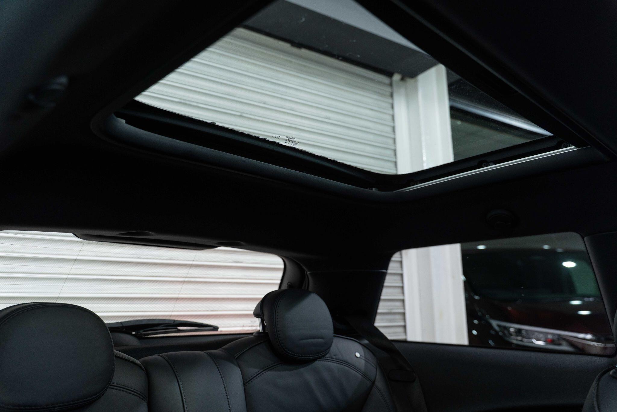 MINI Hatch - Image 18