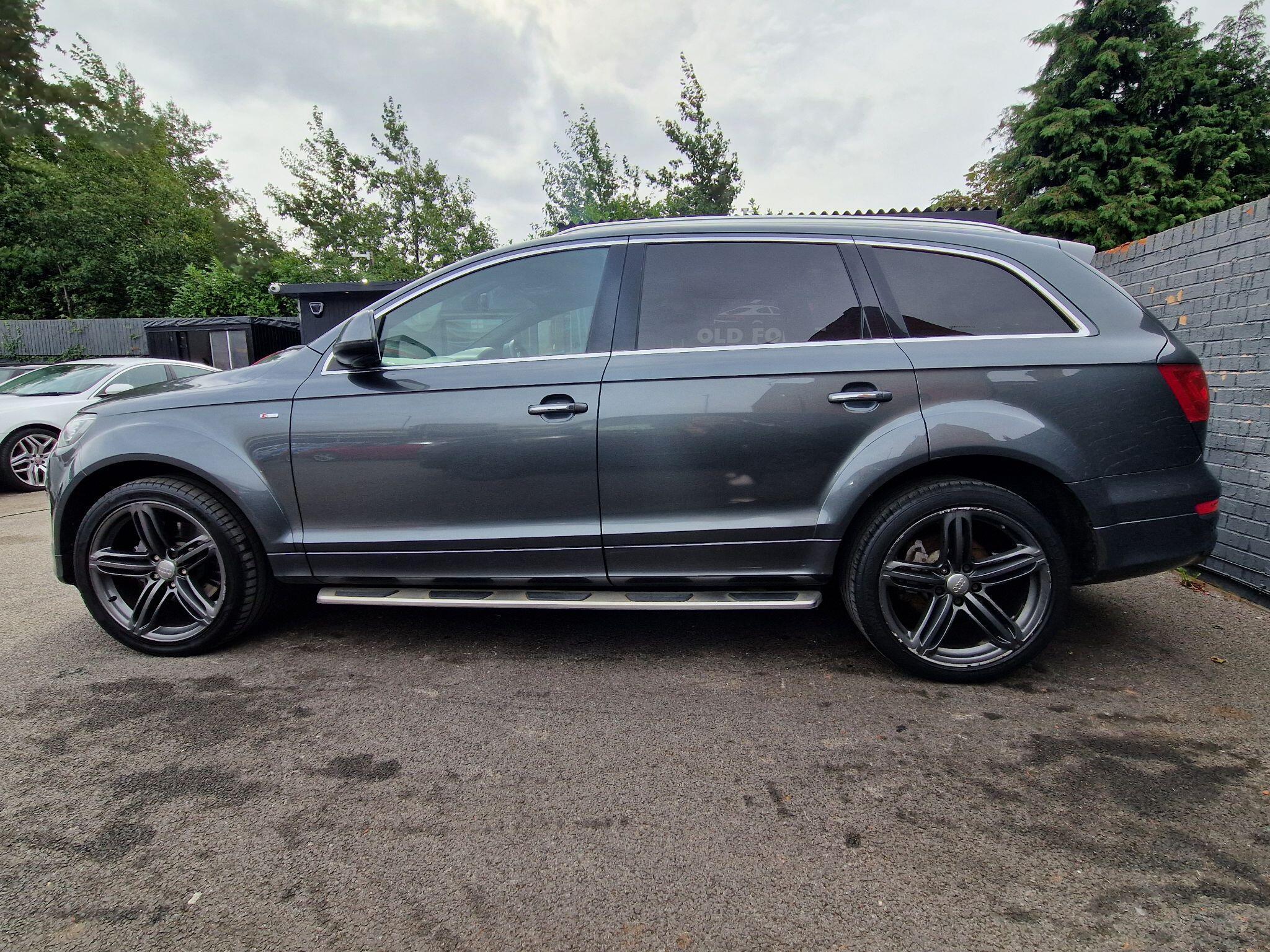 Audi Q7 - Image 6