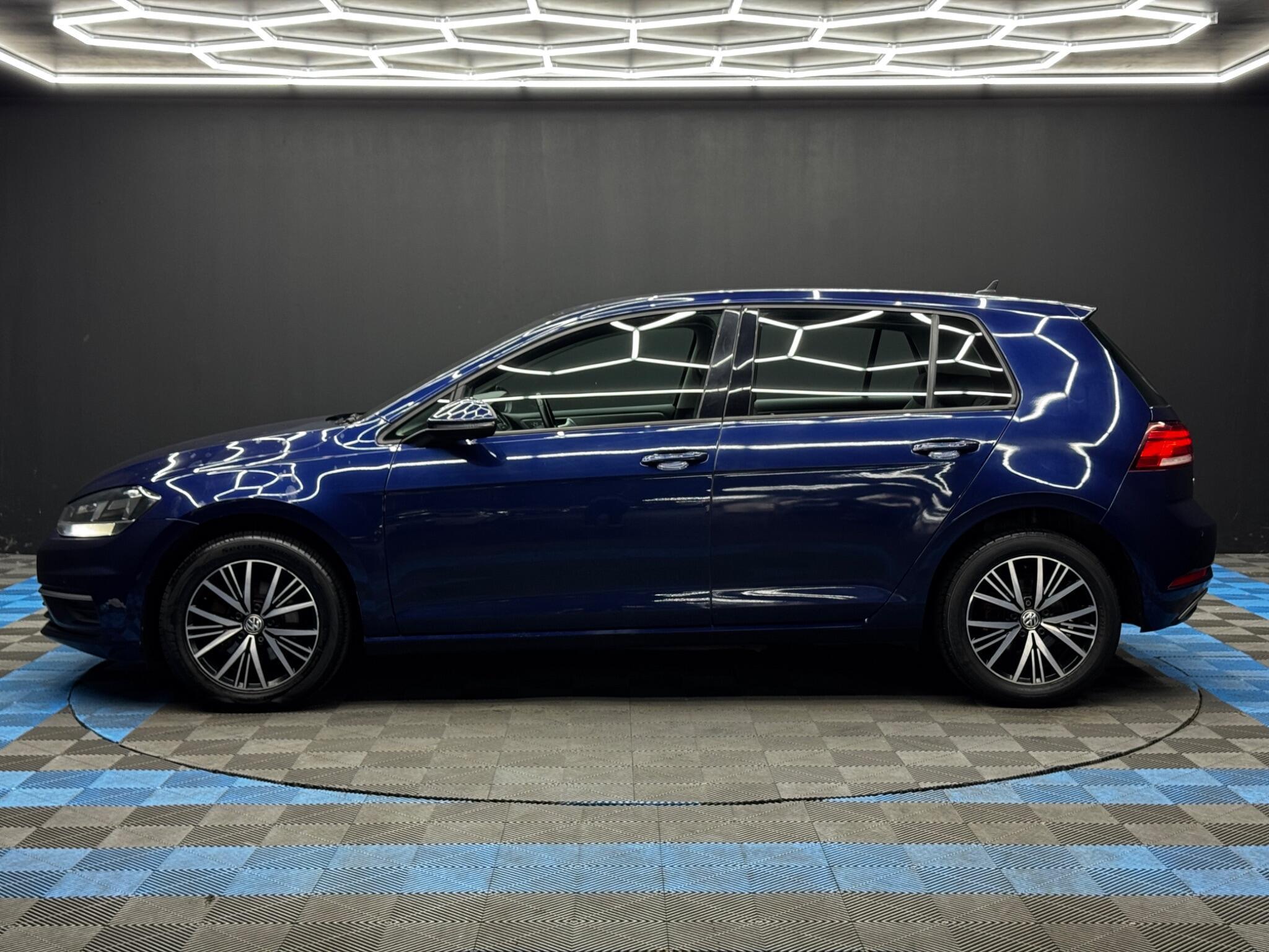 Volkswagen Golf - Image 8