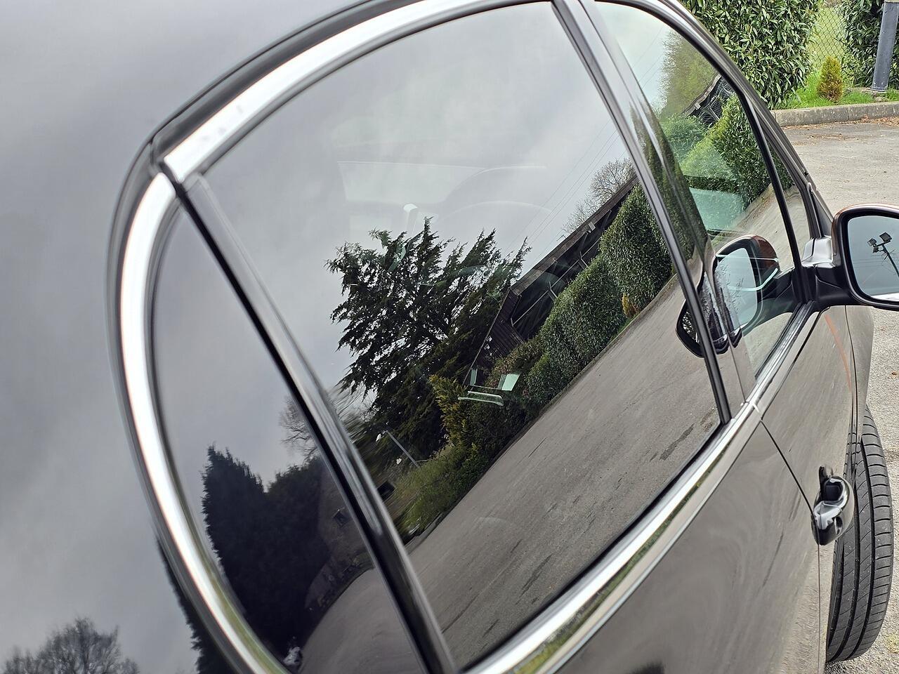 Peugeot 208 - Image 11