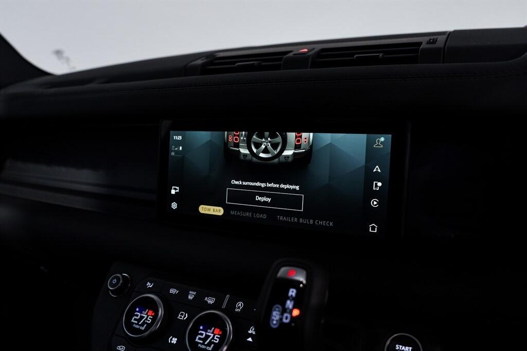 Land Rover Defender 110 - Image 28