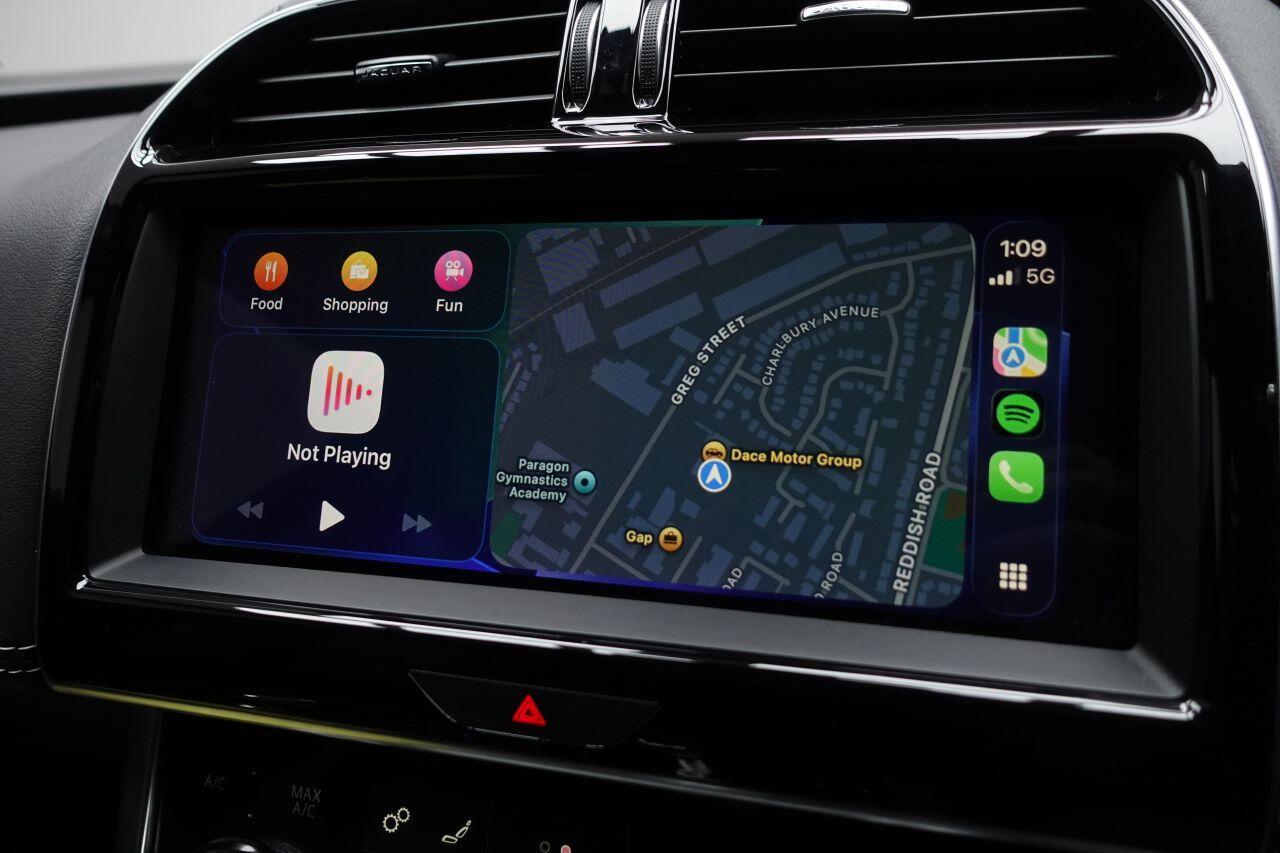 Jaguar XE - Image 38