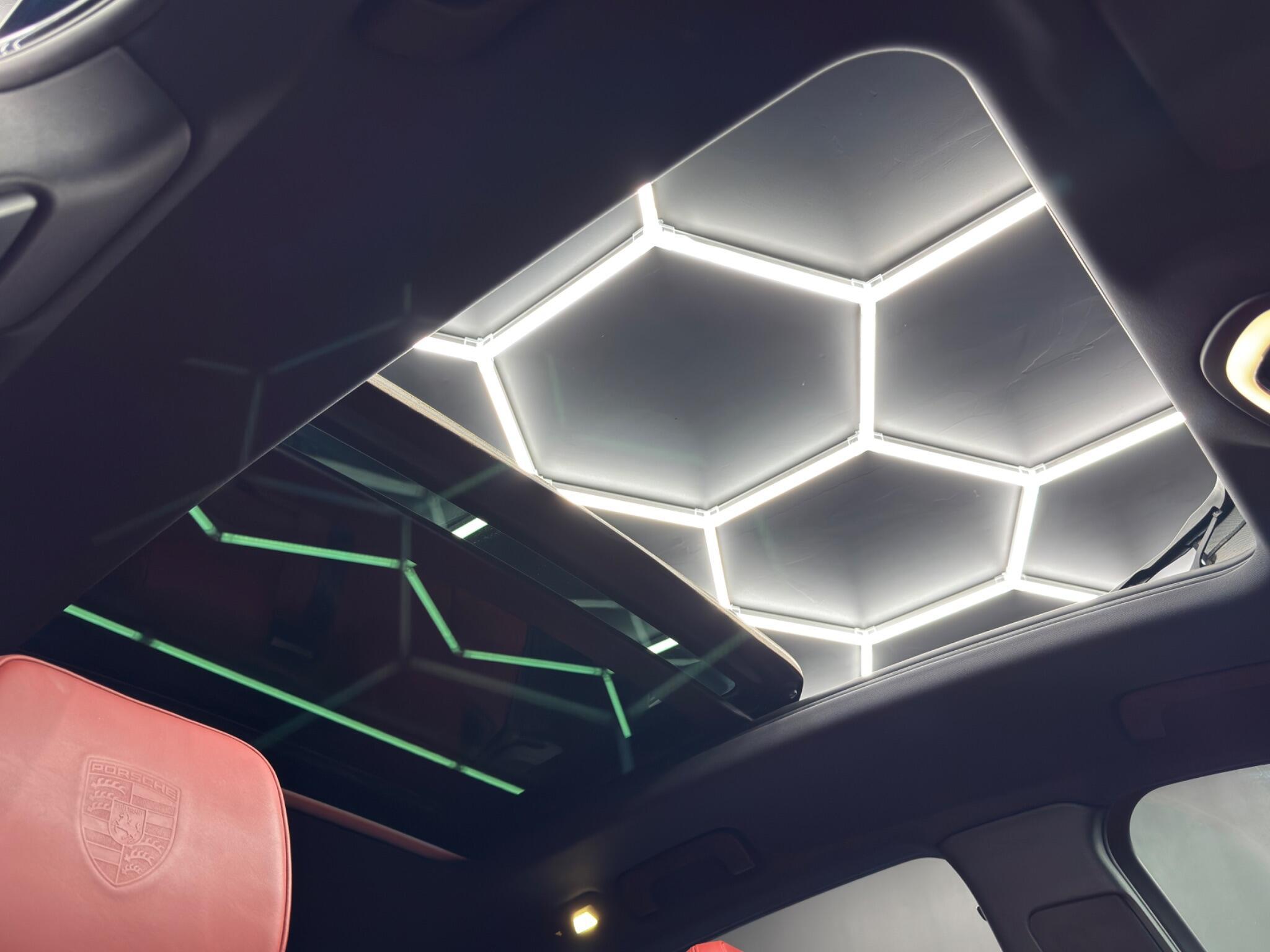 Porsche Macan - Image 37