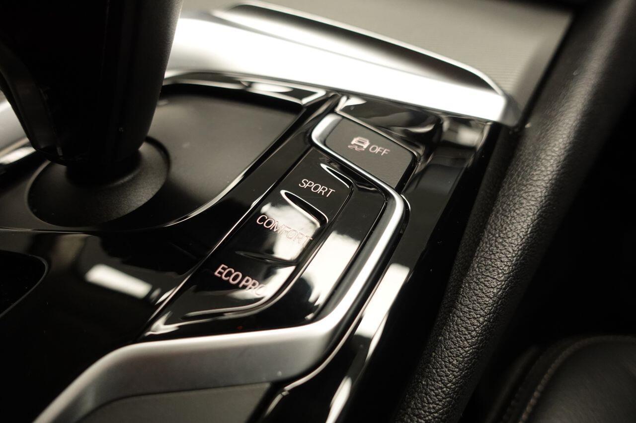 BMW 5 Series - Image 44