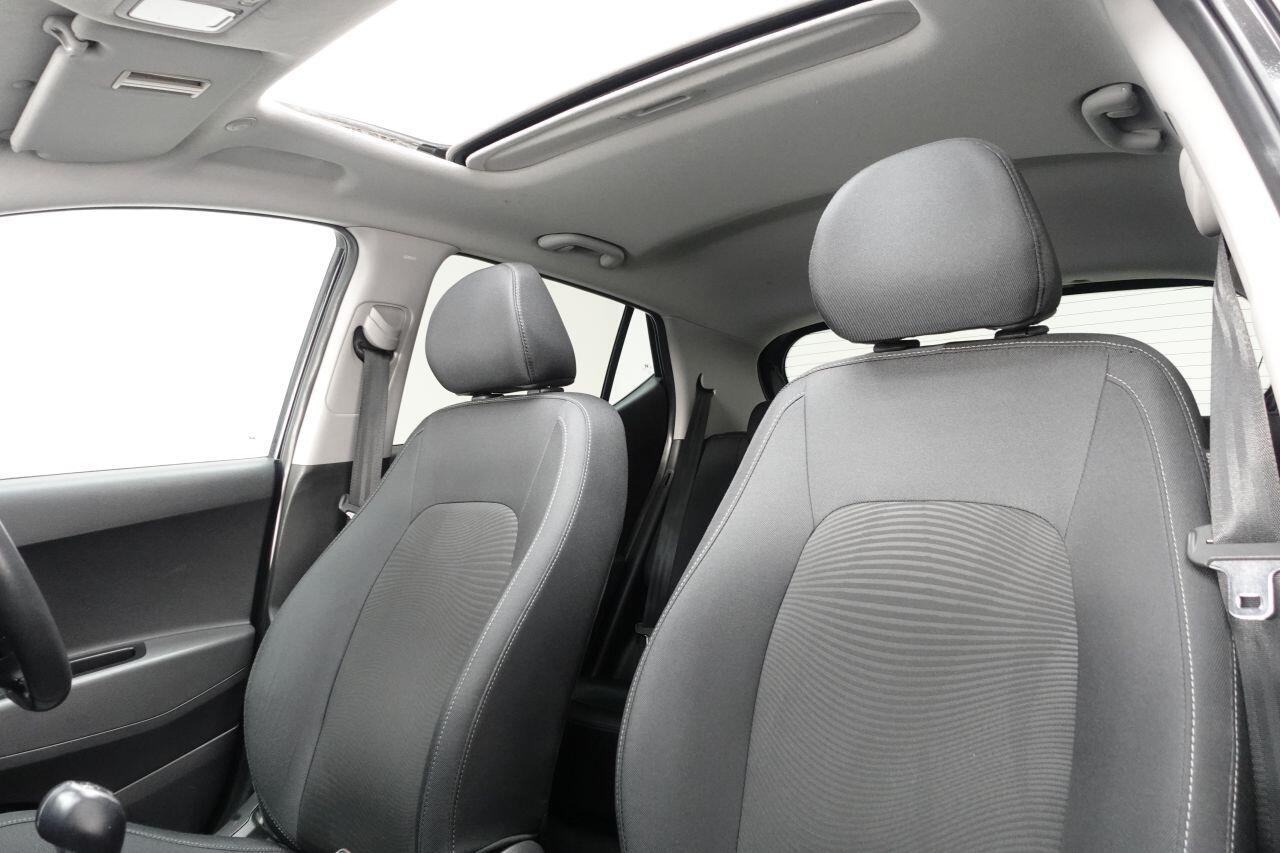Hyundai i10 - Image 17