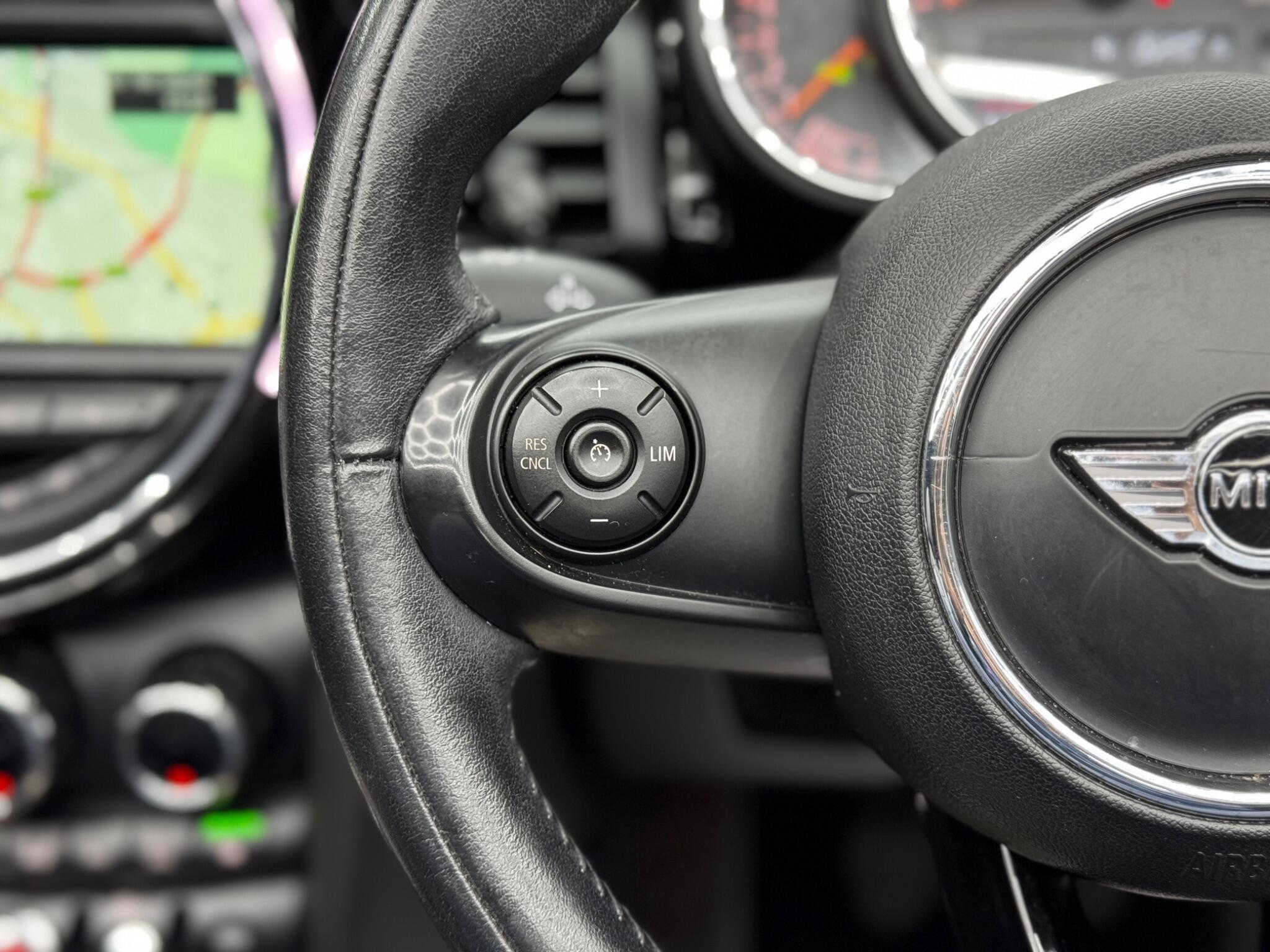 MINI Convertible - Image 19