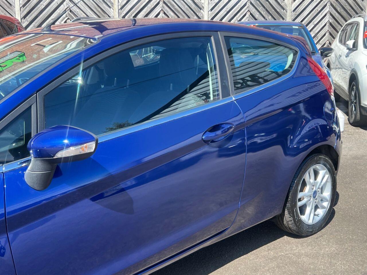 Ford Fiesta - Image 11