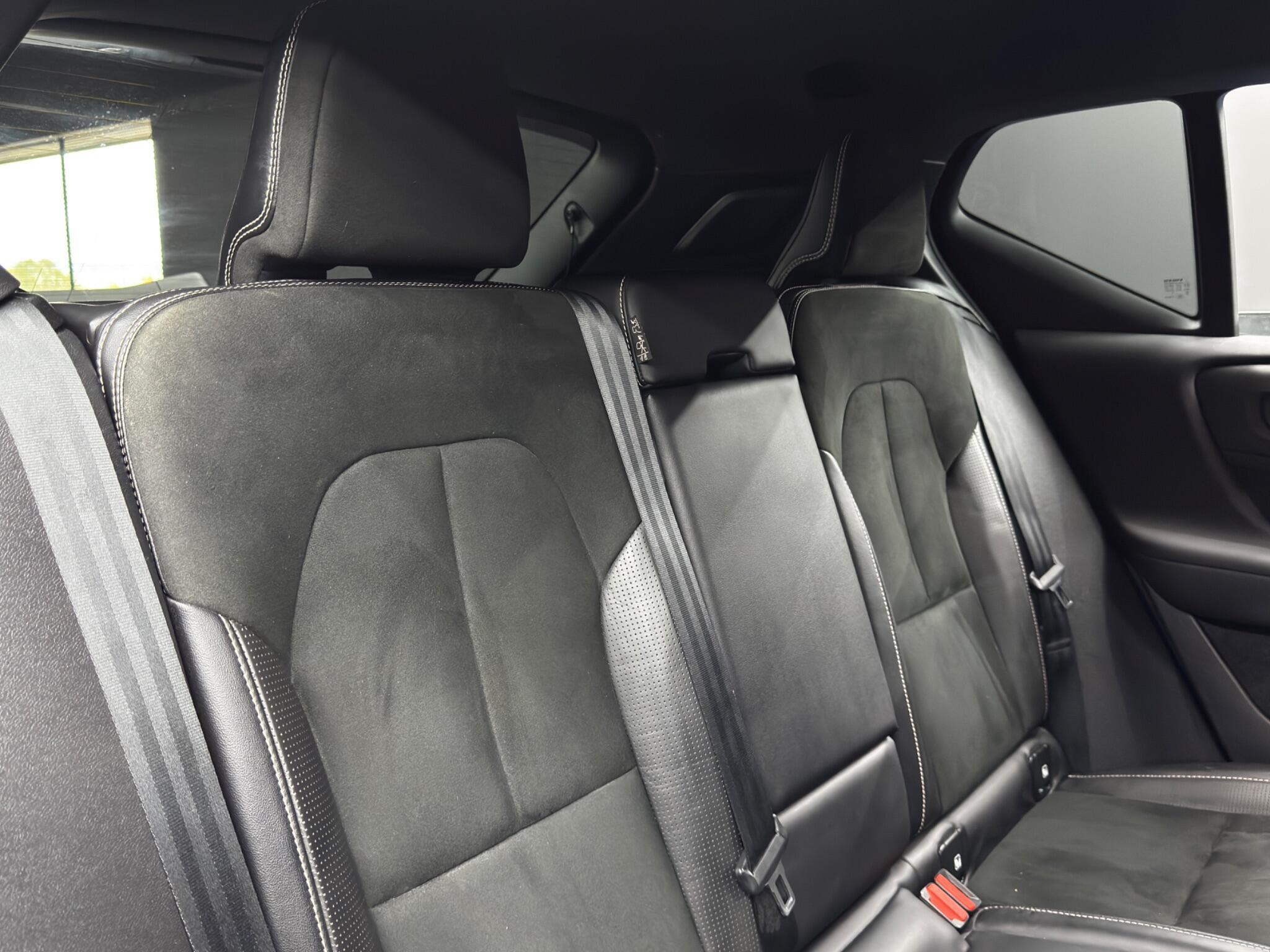 Volvo XC40 - Image 15