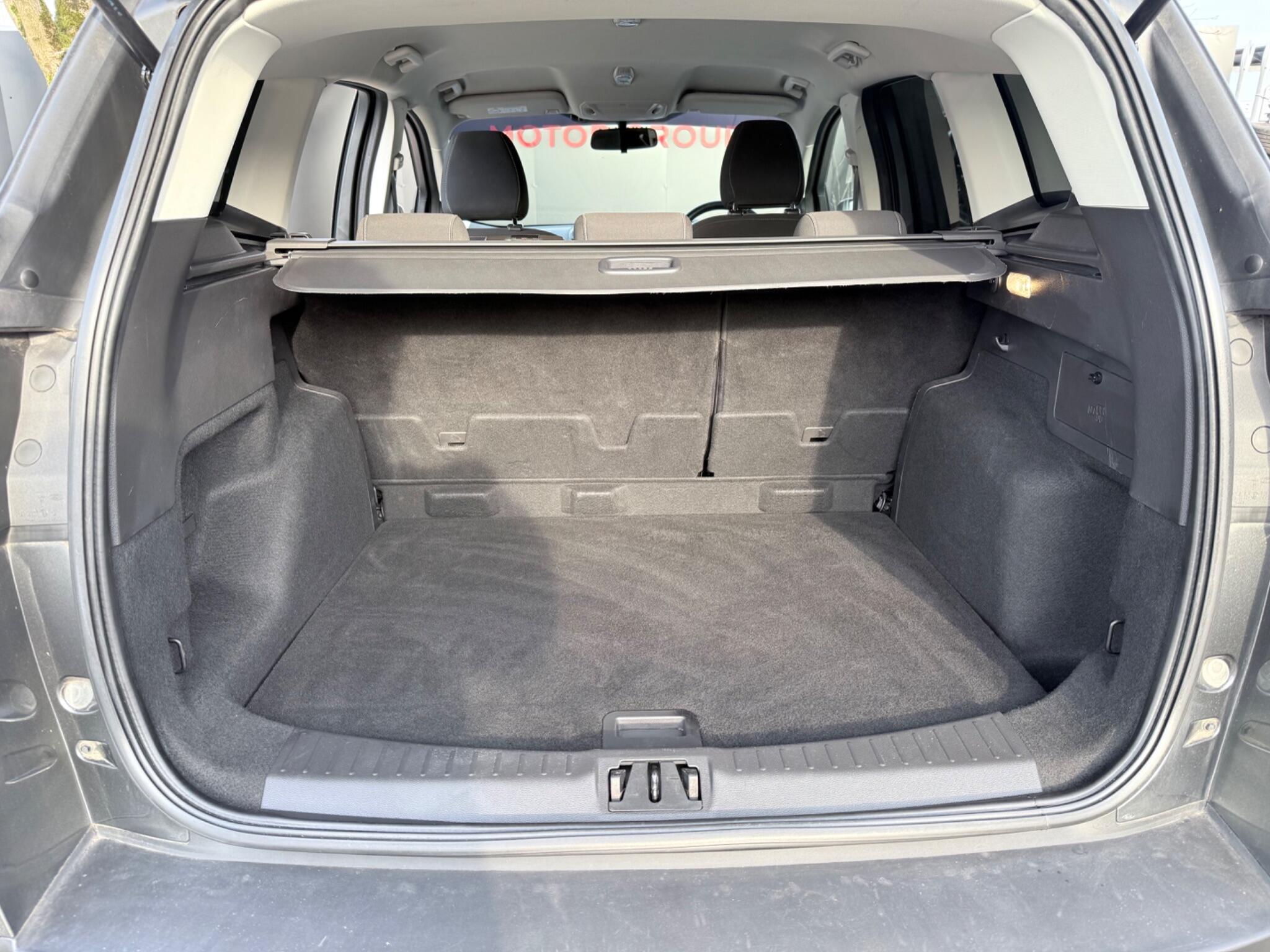 Ford Kuga - Image 35